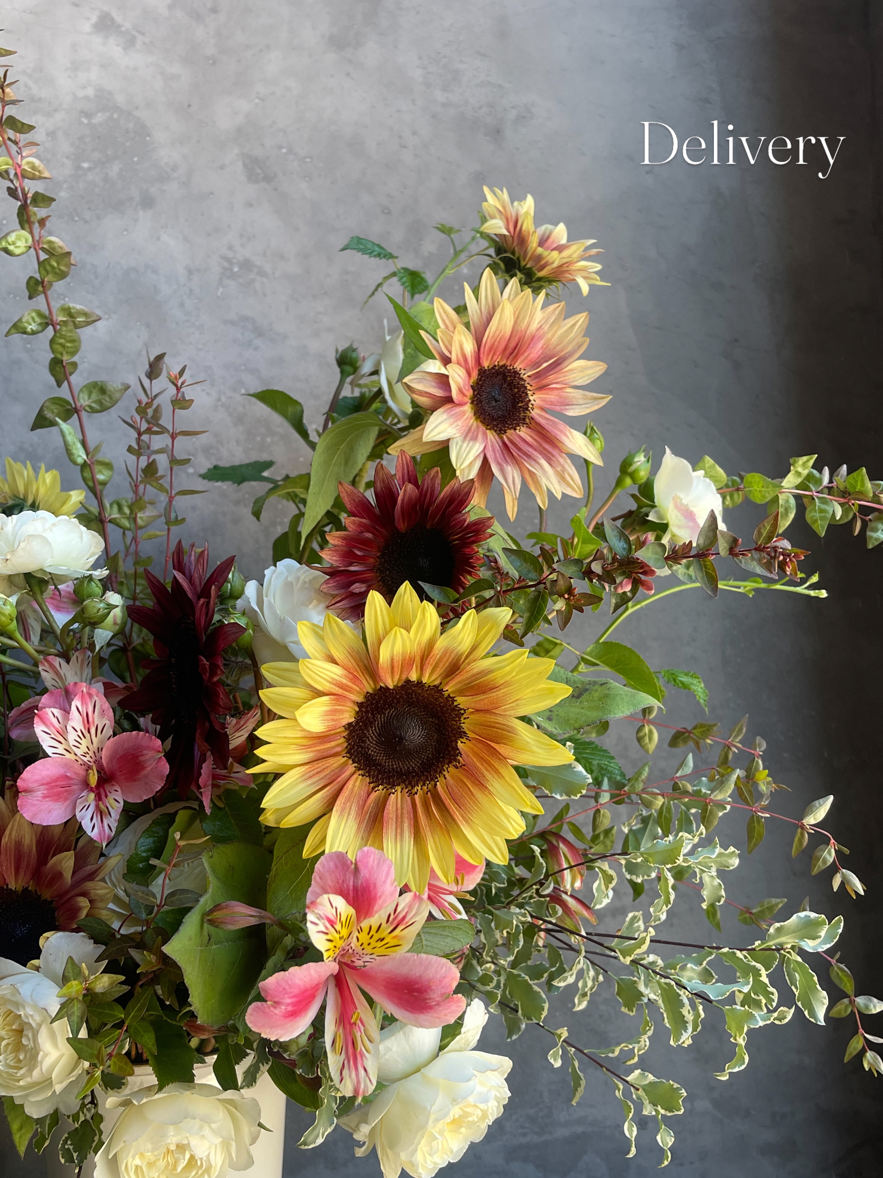 Arrangements for delivery throughout San Francisco & surrounding areas.
Because our shop is open until 7pm, as long as you order by 5pm - flower deliveries can be scheduled for same-day drop off.
Order through our website. 7 days a week.
