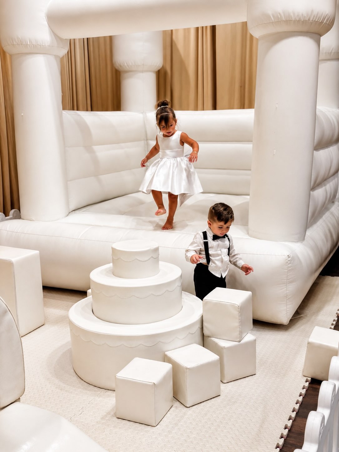 We loved that this couple thought of their littlest guests on their special day! 🤍
Not only did they include our luxury soft play and white bouncer, but they also had one of our attendants on-site to ensure the kiddos played safely while the adults enjoyed the celebration.
They truly thought of every detail—and it made all the difference. ✨
Venue @st._paul_albanian_cc
Planning @skyeeventcoordinating
Photo @zakstudios
Cake @arnolds_cakes @humam_mansour
Entertainment @dj_nickolas20
@prestigebros_
Floral and drapery @njforevents
Rentals
@rk_photobooth @vintageluxuryrentals
@oud.majed
@totcercise
@betaapashh
@marksiba
#weddingsoftplay #softplaydetroit #michiganwedding #michiganmom #ballpit