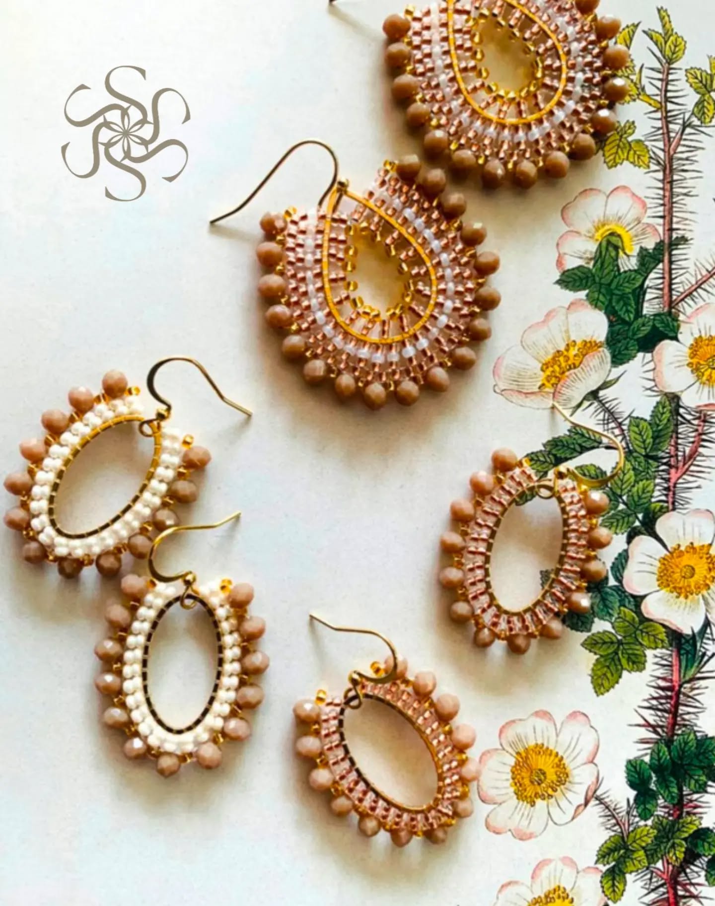 The perfect summer accessory. Beautiful glass beads and hypoallergenic gold plate. Available in-store and online.
Experience artisan jewellery at Salt and Steel with our collaboration with Rubies & Roses, showcasing handcrafted earrings, necklaces and bracelets created by skilled female artisans.
#artisanjewellery #handcraftedearrings #summerjewellery #glassbeadedjewellery