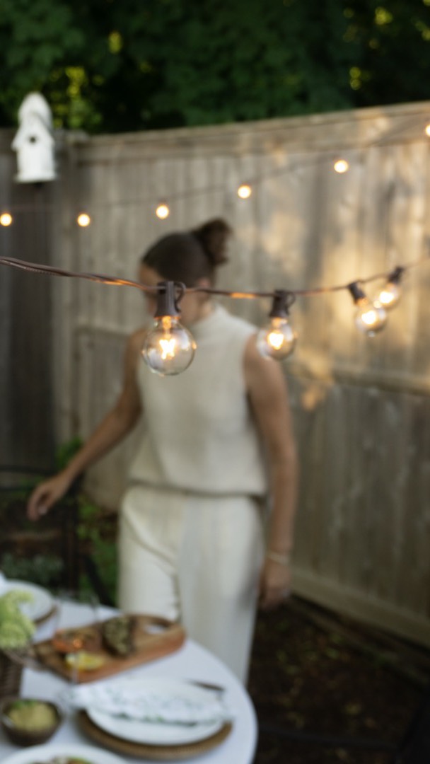 We bought a 1930s Cape in New England ⛵️and we’re making it feel like home, one project at a time.
Tackling renovations room by room, growing a garden, cooking with the seasons, and trying to create a life that feels a little slower and a lot more cozy.
There is still SO much to do, but that’s the fun part.
Come along for the projects, the garden successes (and failures), the recipes, and everything in between. 🏡🌿