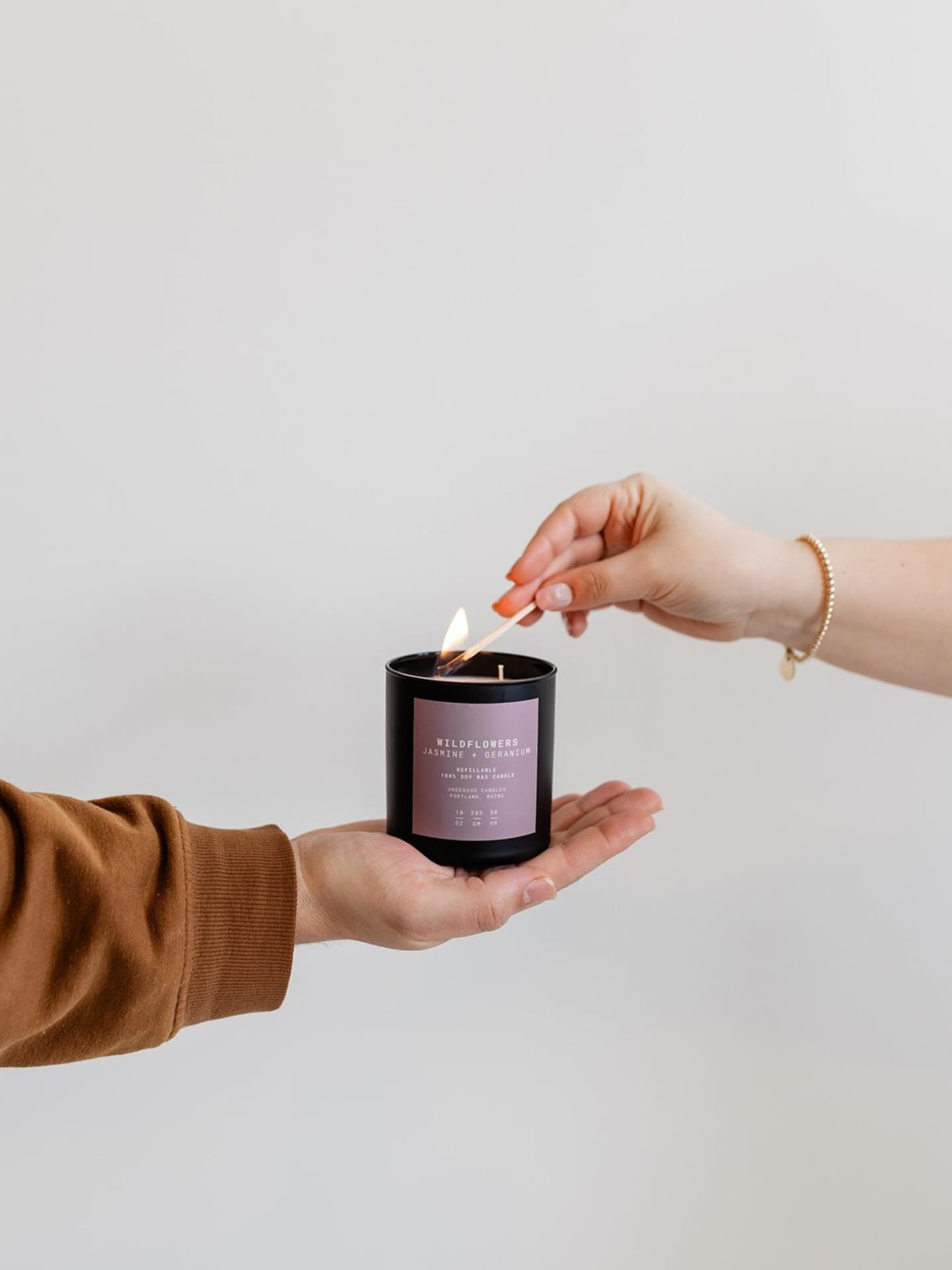 The secrets just keep coming!
Now you’ve heard about @roamingcandlebar, but I’ve been keeping another big secret and I’m dying to share with y’all •• for now here’s a lil hint!
Any guesses? First person in the comments to guess correctly will win a free car diffuser 🥳
📸: @nyquistbrands