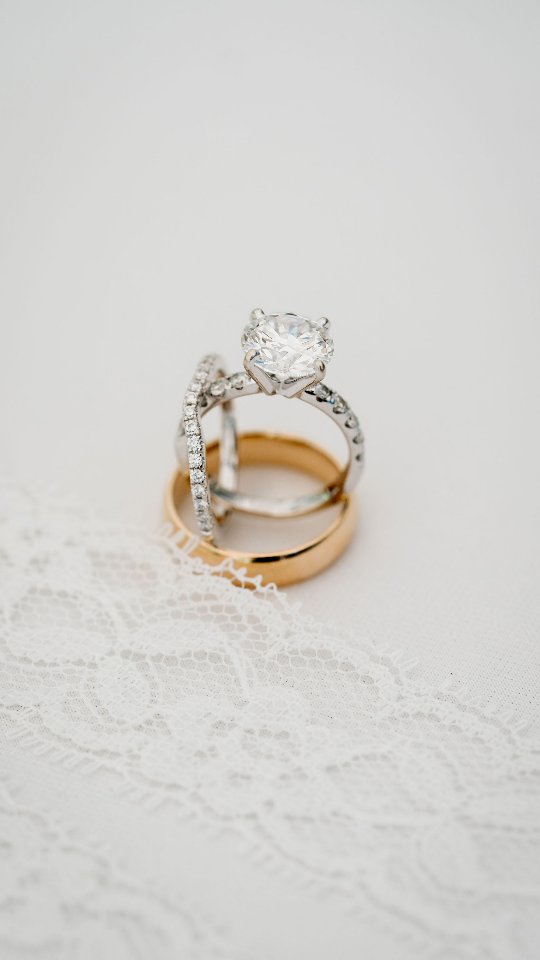 Teaser video is here from this stunning wedding day! It's been such an honor to capture both photo and video for our couples. Photos capture what your day looked like and video captures what it felt like, and together it's the perfect pair.
Venue: @cedarspringspnw
Coordinator: @cme_experience
Dj: @djxten
Caterer: @snuffins_catering
Hair: @hairby.j0j0
Makeup: @makeupidobynadia
Linens: @chaircoverlady
Flowers: @jensblossoms
Cake: @celebritycakestudio
Suit: @menswarehouse_
Dress: @somethingbluebridalboutique
Photo&video: @tiffanystumpfphotography