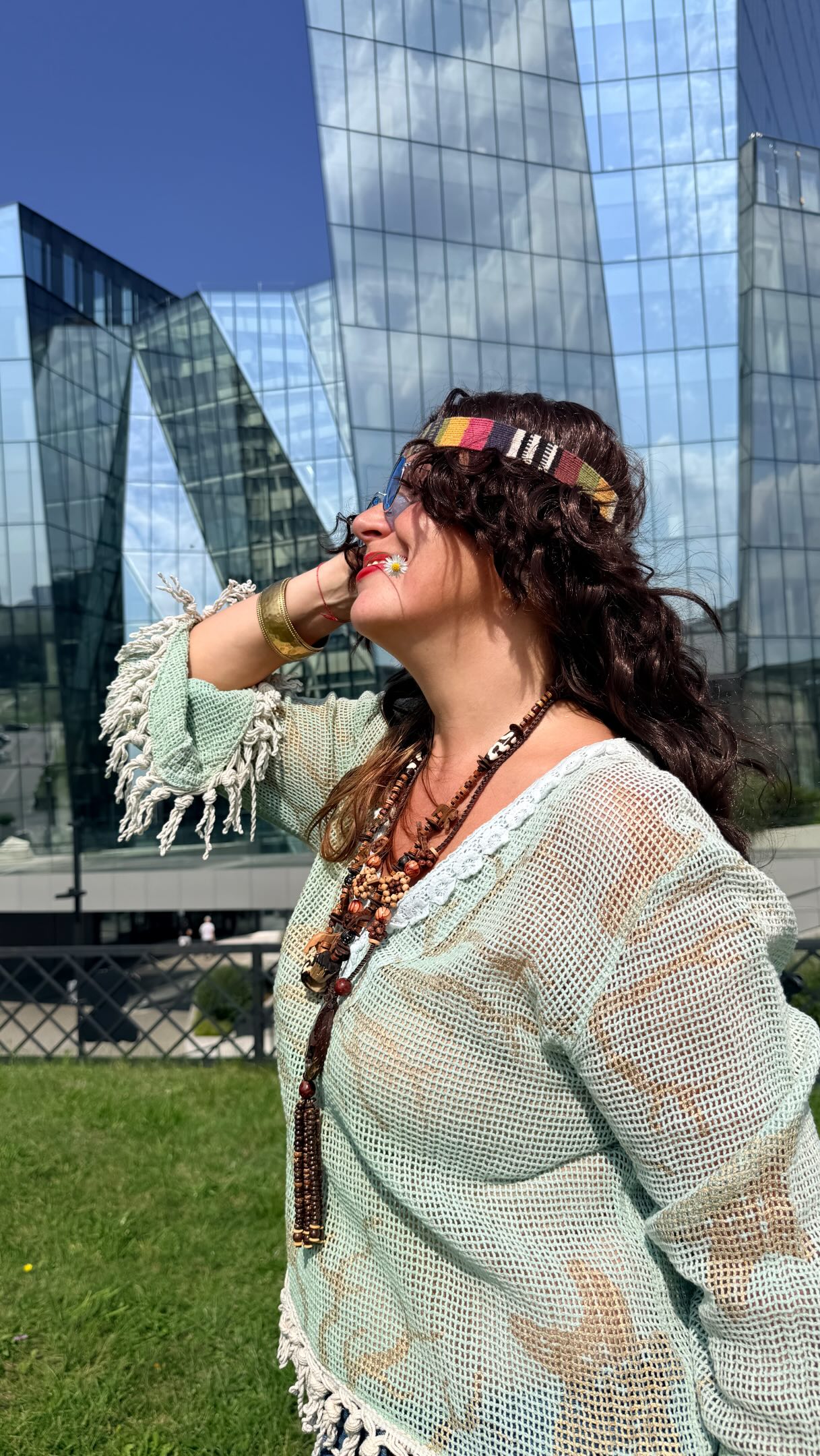 🌼 Peace, Love & Style! ✌️
Artėja hipių įkvėptas teminis vakarėlis? Tėja salone rasite viską, ko reikia šiam išskirtiniam įvaizdžiui susikurti. Neatsiejami tikro hipio stiliaus akcentai - gėlių raštai, kutai, nėriniai, plačios kelnės, gėlių vainikai ir kitos ryškios detalės.
Leiskite sau sužibėti ir pajusti tikrą laisvės dvasią! 🌸