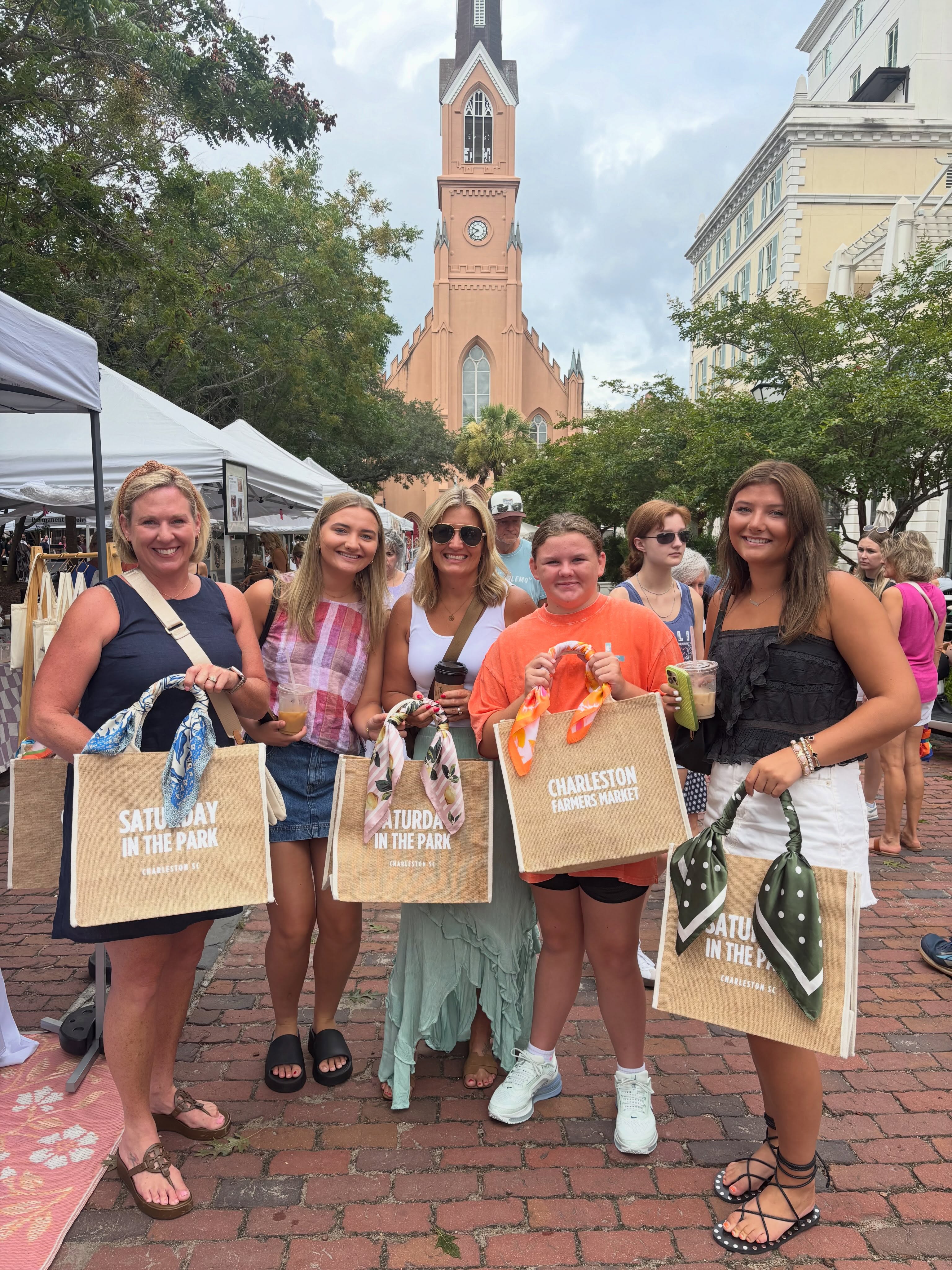 Itβs a lovely day for the Charleston Farmers Market π
π₯π₯¬ We are here until 2pm, come say heyyyy π