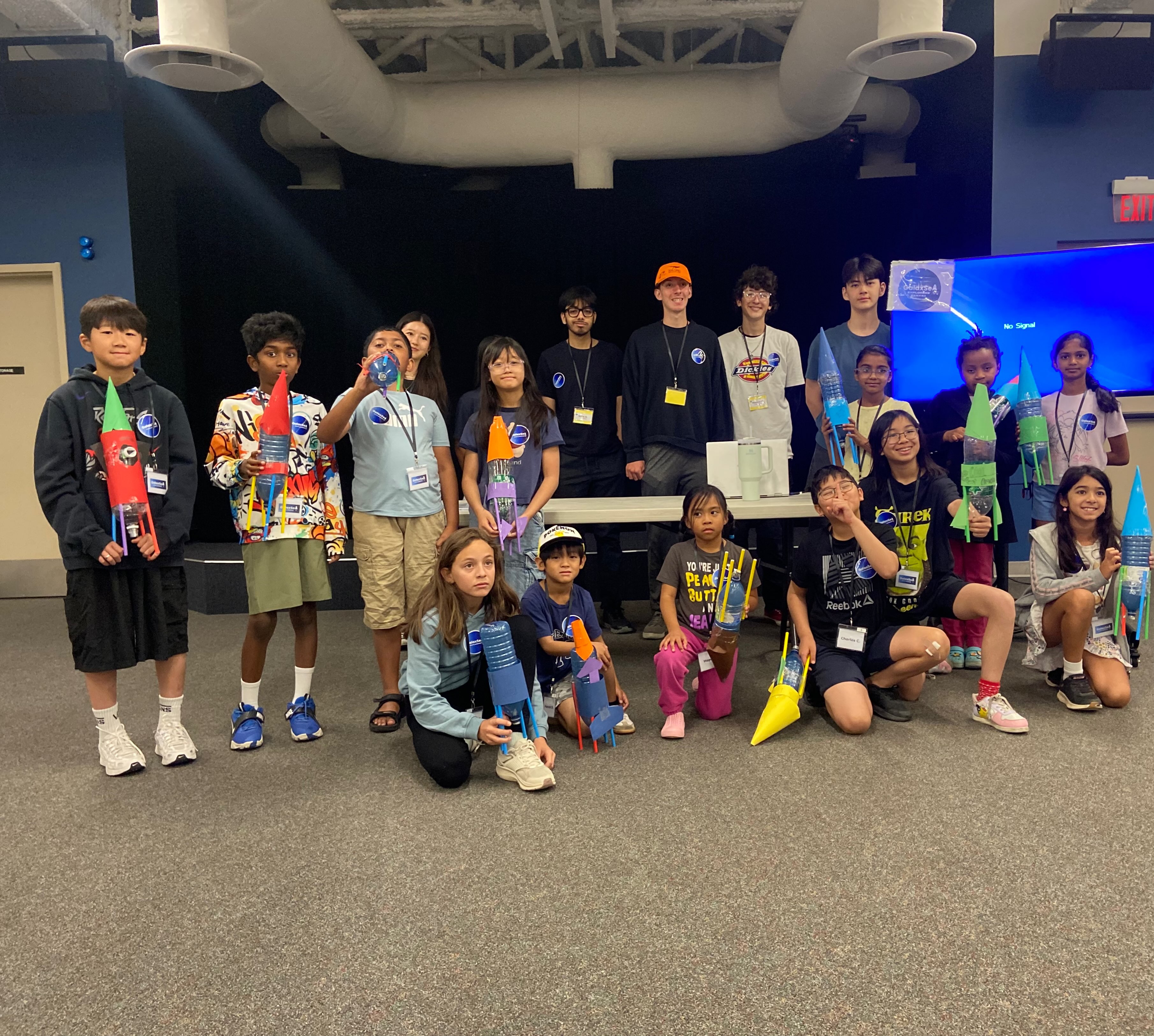 Pictures from GalaxSea Canadaβs bottle rocket experiment!
@galaxsea.canada