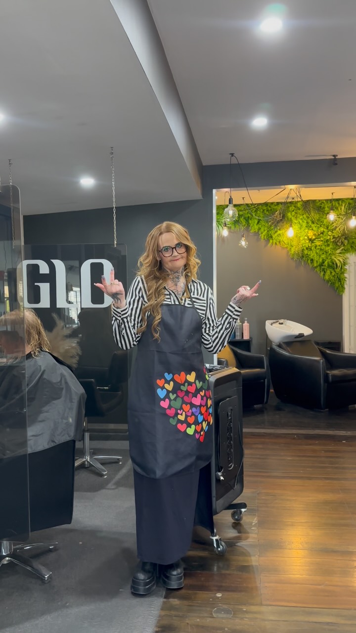 Guess who’s got a temu apron addiction…… 🙄
#glohairdressing
