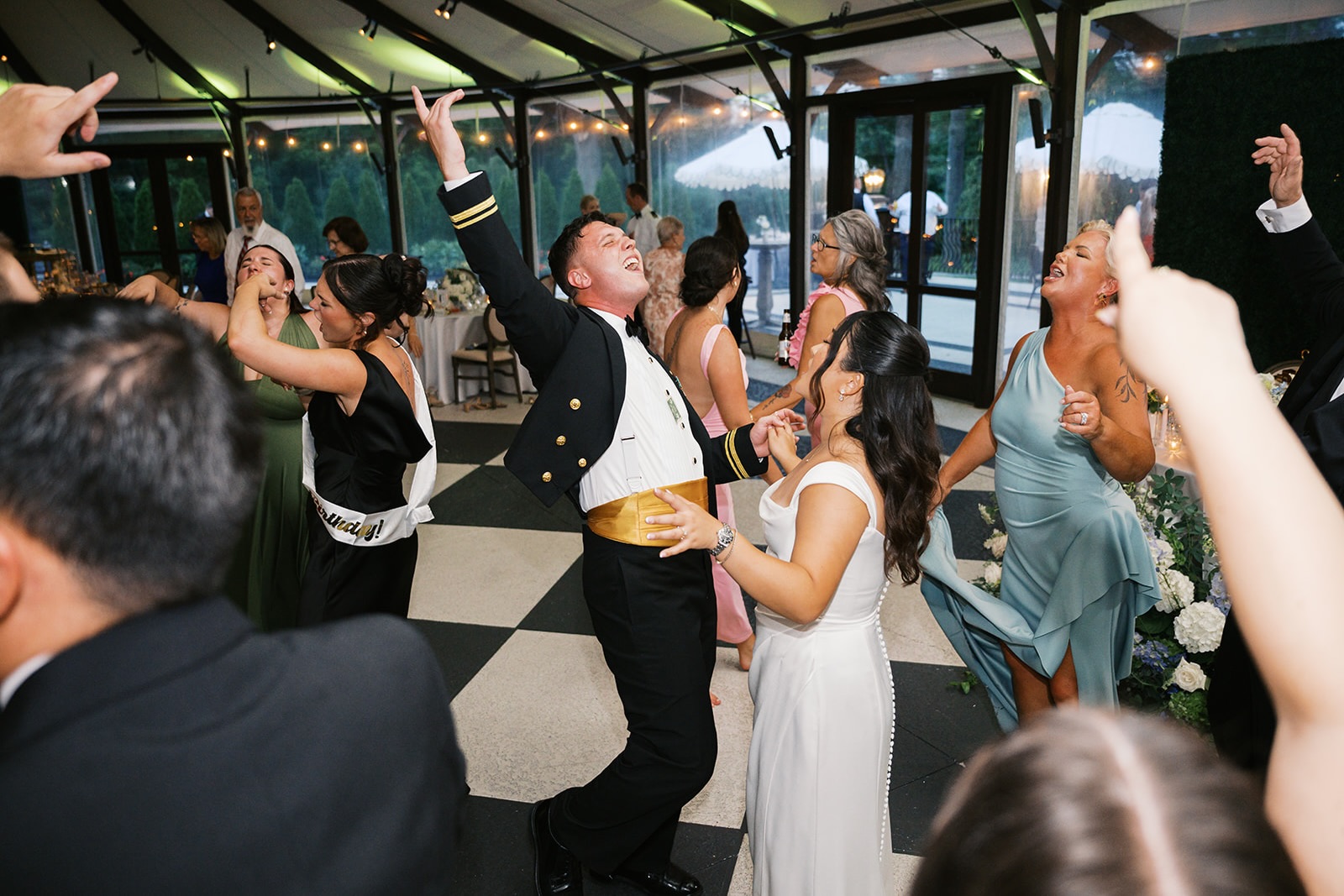 Who’s ready to party?! #3WESTweddings | 📸 @lindseyfordphoto | venue: @thewillowsatashcombe