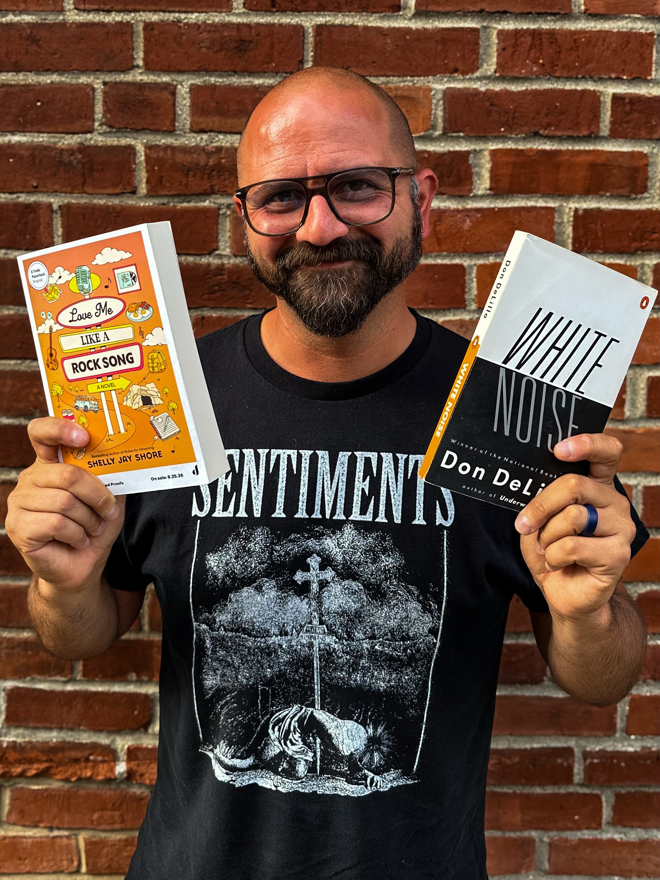 🎉📚 Book nerds: Mike is double-fisting these novels because we’re ending the summer with 2 literary events!
This month’s Hot Plate Book Club selection is WHITE NOISE by Don DeLillo, a throwback pick from one of Mike’s favorite writers. We’ll be meeting in the taproom to discuss it on Wednesday, August 26 at 7pm
The following night, Mike will be teaming up with (indie) to moderate a Q&A celebrating the launch of (Shelley) new novel LOVE ME LIKE A ROCK SONG. This event will be on Thursday, August 27 at 7pm at Indie Readery & Records.
Hope to see you all there!