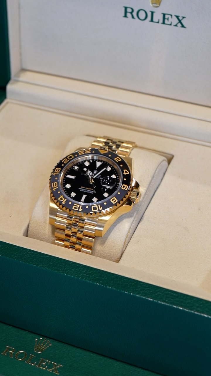 The Rolex GMT-Master II was built for those who never stay in one place for long. With its iconic black and gold ceramic bezel, Jubilee bracelet, and timeless design, it’s a watch that commands attention without ever asking for it.
Whether you’re adding it to your collection or searching for the one that feels like your watch, this is the kind of piece that only gets better with time.
📍Visit Elegant Jewelers to experience it in person.
#RolexGMTMasterII #LuxuryWatchCollection #WatchCollector #RolexEnthusiast #GMTMaster