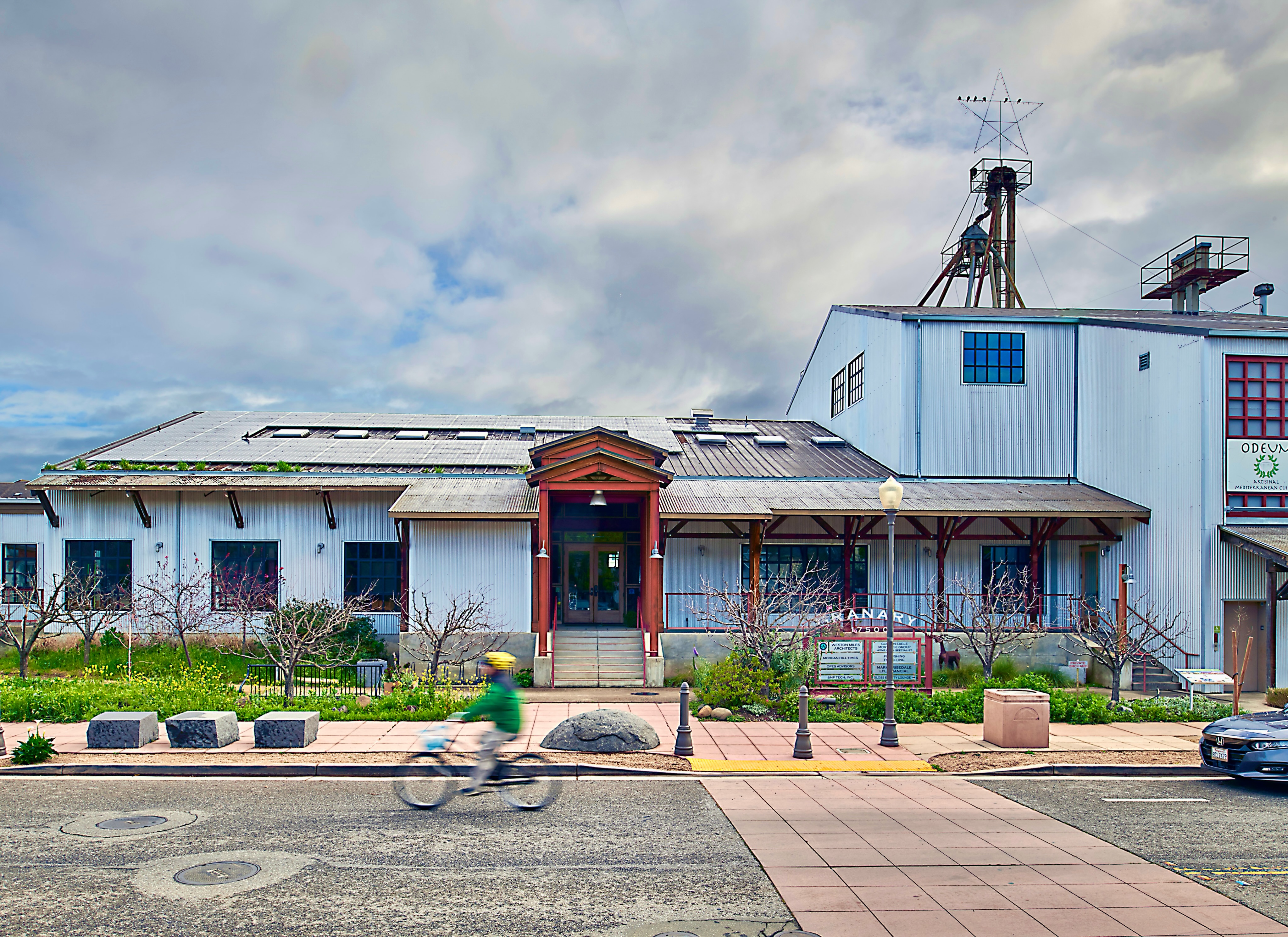 Tune in tomorrow morning at 6:30 AM on @ktvu2 channel 2 as @lulu_miles joins the morning news to share the story behind The Granary! #ktvu ⭐️🌿
- @mhcoc @visitmorganhillca @destination_downtown_mh @buy_local_morgan_hill