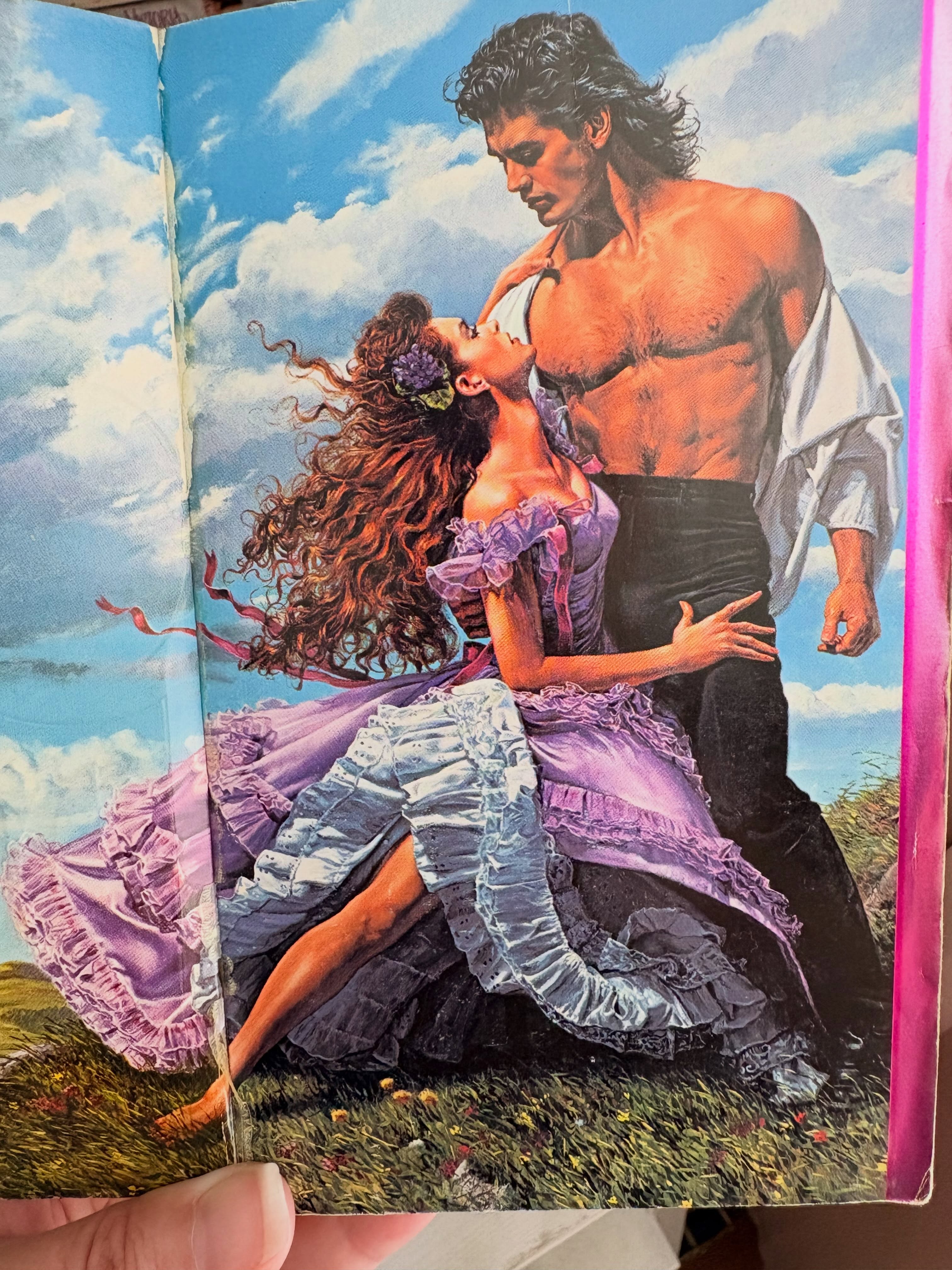 Happy Stepback Saturday!
A gorgeous piece of art by Victor Gadino 💜
Do you recognize this book? The song playing is a clue for the title 😉
#historicalromance #romancereader #romancebooks