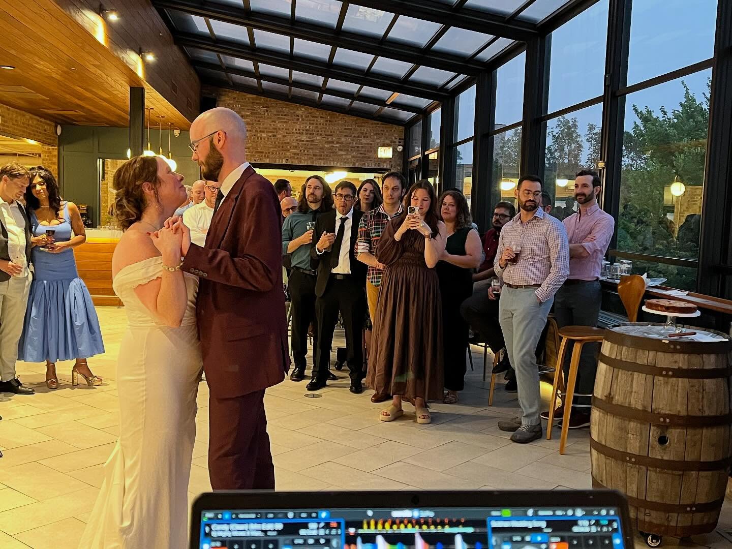 A wedding at a brewery, and not just any brewery, this was where the couple met and they were long time patrons. The 2nd floor is a beautiful terrace with tons natural light. Congrats Siobhan and Austin ππΆπ₯