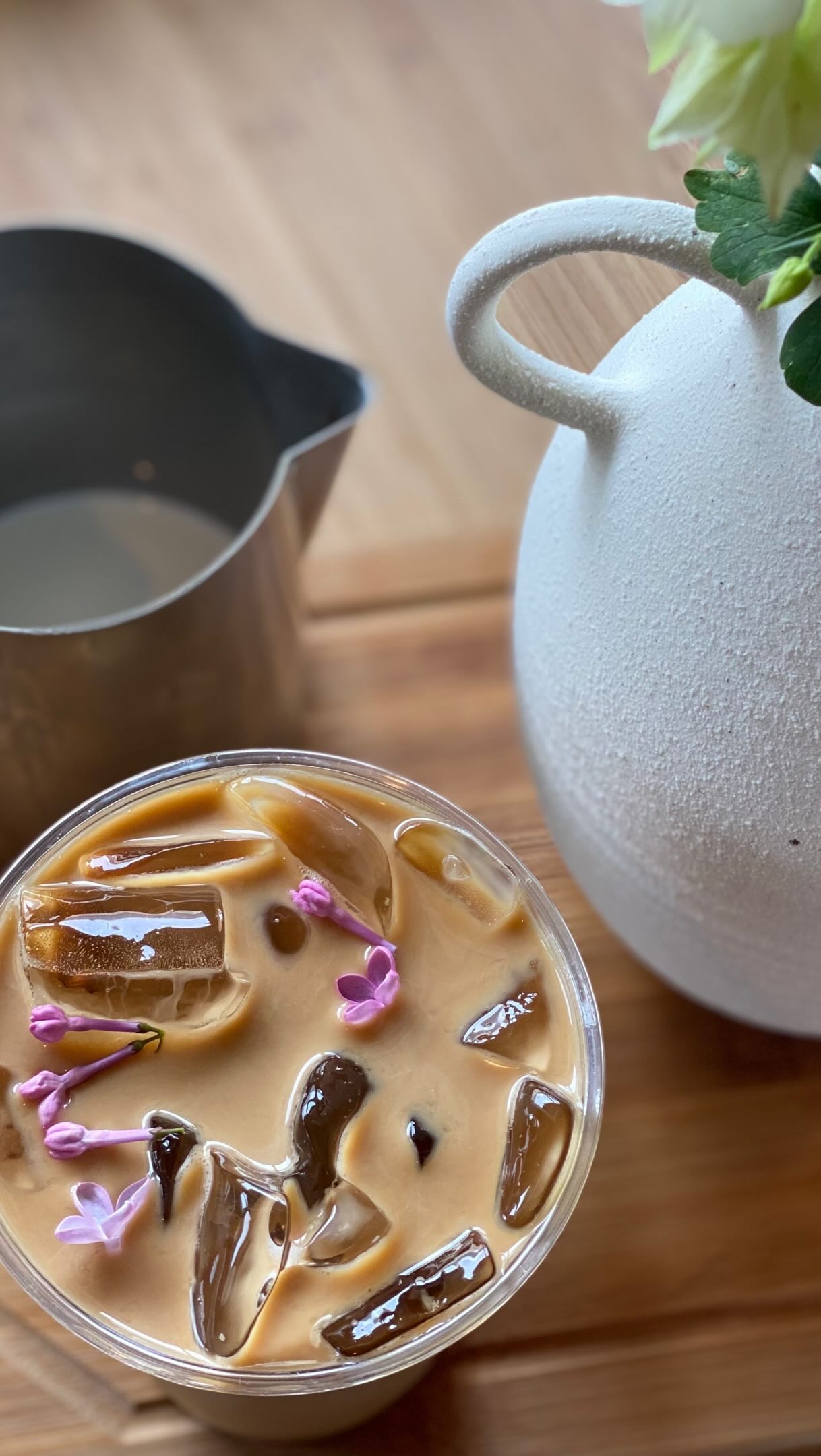 Come for the coffee, stay for… well, a bit of everything.
The view, the shop wander, the garden centre, the atmosphere, the good company, and whatever little thing you didn’t know you needed that day.
Always happy to welcome you in.