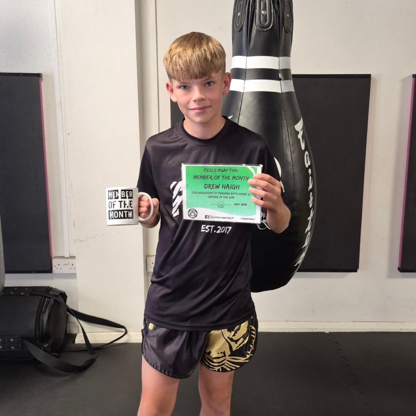 It's time to announce our FIERCE MEMBER OF THE MONTH and for JULY it is... @haigh.drew 🎉
Drew has been putting in the work both inside and outside of the gym.
He's worked hard on his cardio and strength, consistently pushing his PB in his weekly runs and bringing that progress back into training. It's been great to see the improvements that come from putting the effort in week after week🐅
Drew has also stepped up helping his teammates in training and with fight prep, even when his own fight opportunity was pulled. That attitude says a lot about his character.
A well-deserved Member of the Month. Keep working hard, Drew – it's paying off💪🏼👊🏻
Each month we will select one of our #FierceFamily members who has stood out for embodying one or more of our Fierce values.
#memberofthemonth #muaythai #thaiboxing #muaythaikids
