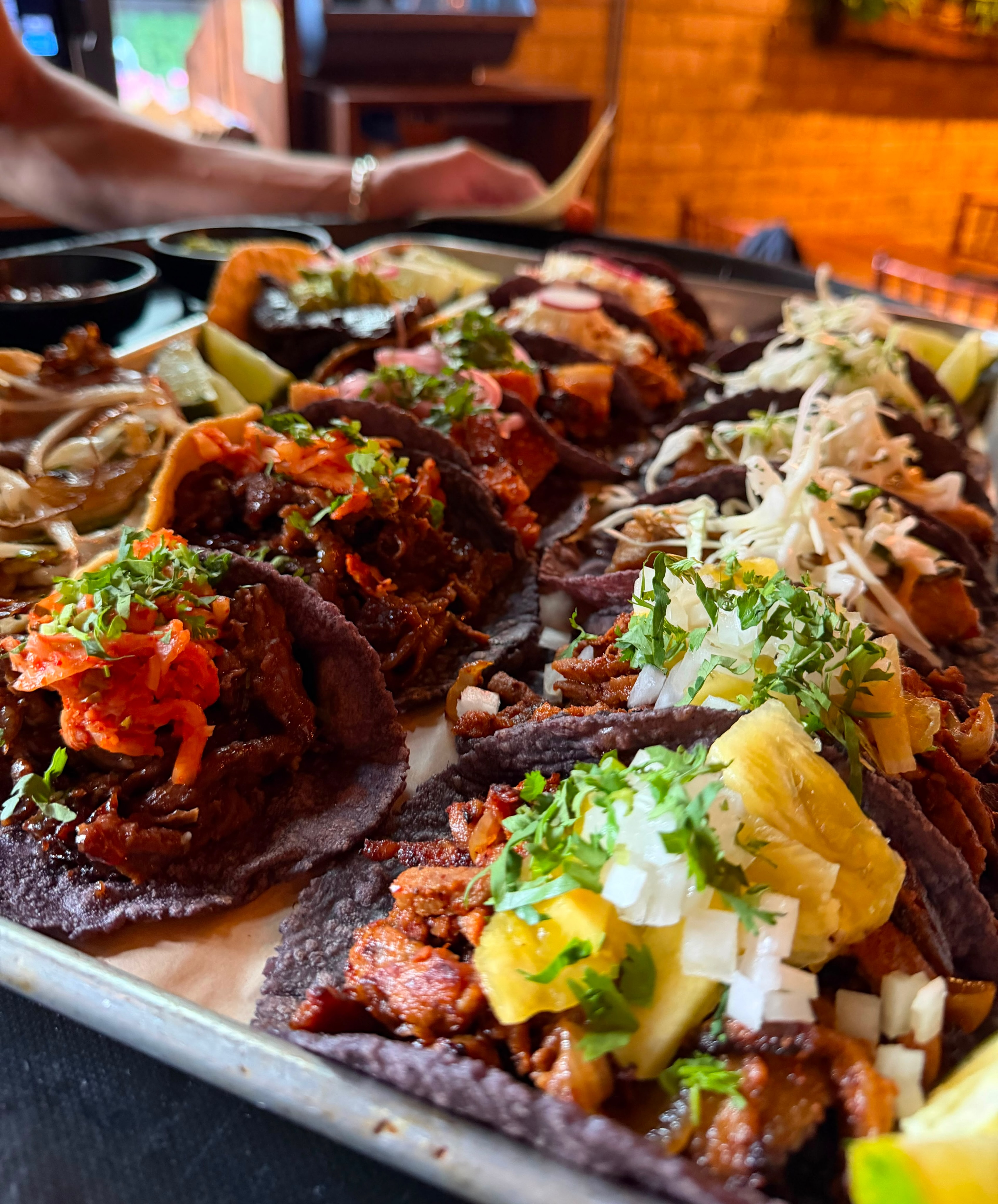 Wtf es una ensalada? 🤭
#tacosdepastor #chicagoeats #ravenswoodchicago #mexicanfoodporn #rojogusano