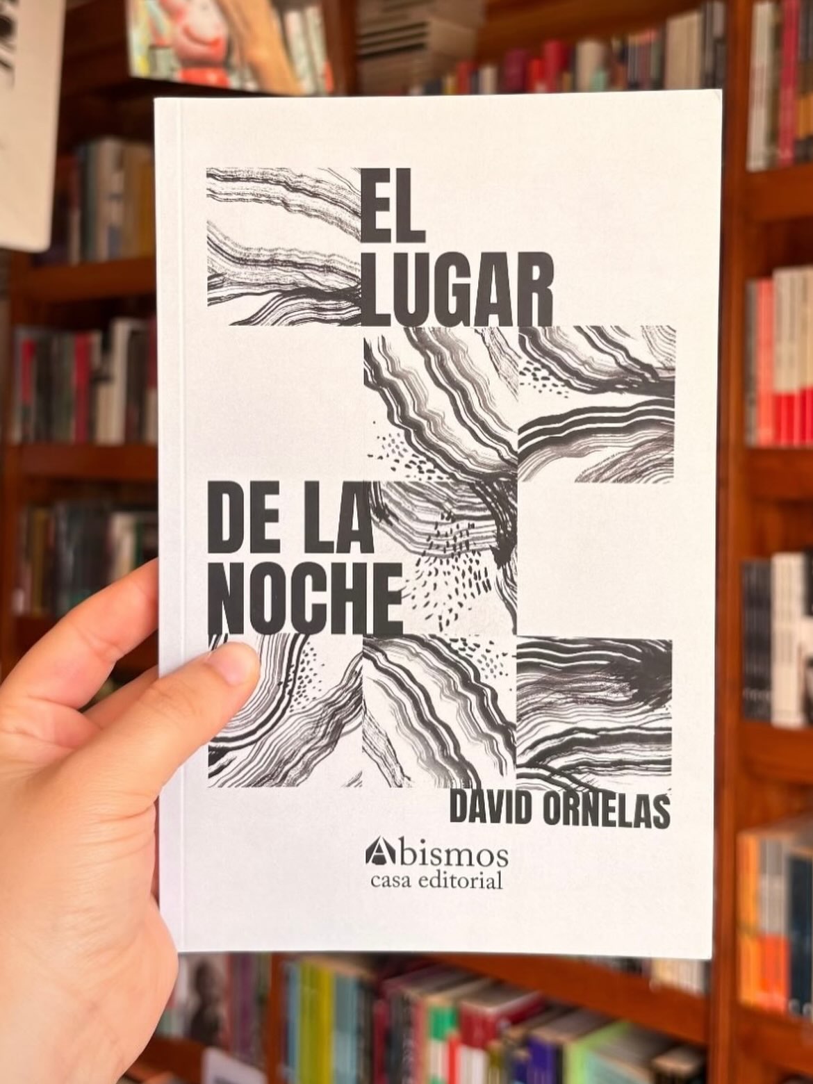 Encuentra nuestros libros en @lapessoa_ en Querétaro 🫶🏻✨