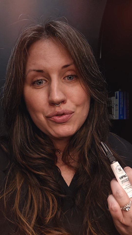 @lash_apothecary - I'm tired of being IGNORED during this controversy. I am done with Lash Apothecary and their abhorrent customer service. Please do not even begin to use the excuse that you didn't receive my emails, because I know that is in fact, not the case. My lamp is faulty and under warranty. You've offered a refund but didn't specify what you'll be refunding and I have questions because of course the email was vague and required us to return things. I would like a return label and a guaranteed amount you'll be refunding. I've been super quiet publicly but that's about to change if things don't get handled. Thanks! #opalfree #lashapothecary #opalfreegate #uvlashes #ledlashes