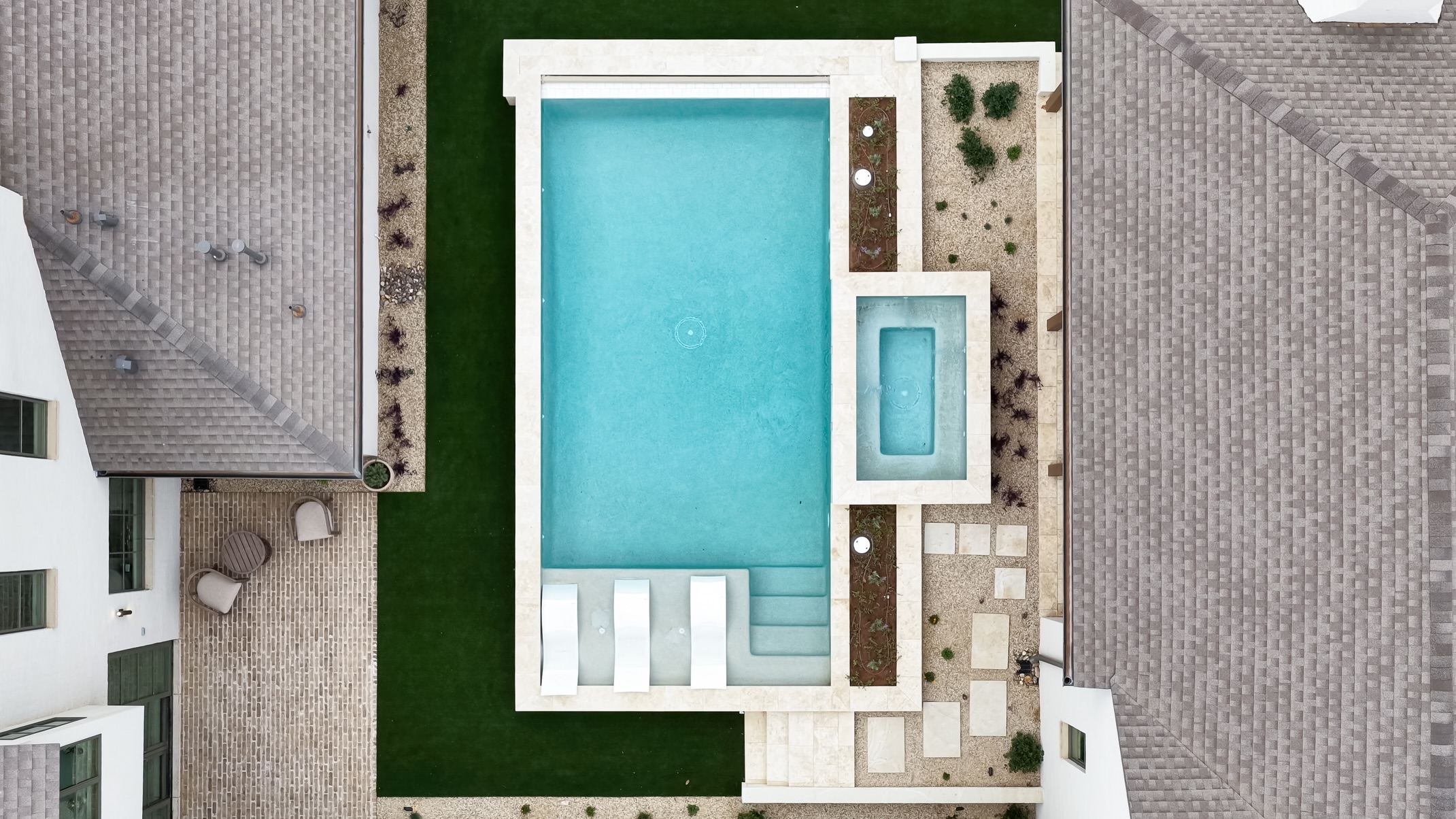 Some of our favorite features of the DC Builder home aren’t confined to a single room—they shape the way the entire home is experienced.
The home was designed around the backyard, with the elevated pool and landscape becoming part of the experience from the moment you walk through the front door.
Reclaimed doors bring another layer of intention to the design. Each one adds character and history, becoming a statement within the architecture rather than simply a functional element.
And throughout the house, expansive windows were positioned to bring in natural light while framing views of the backyard from nearly every space.
Builder: @derekcooperconstruction
Subdivision: @redfeathergc
Media: @ashleyadamsmedia