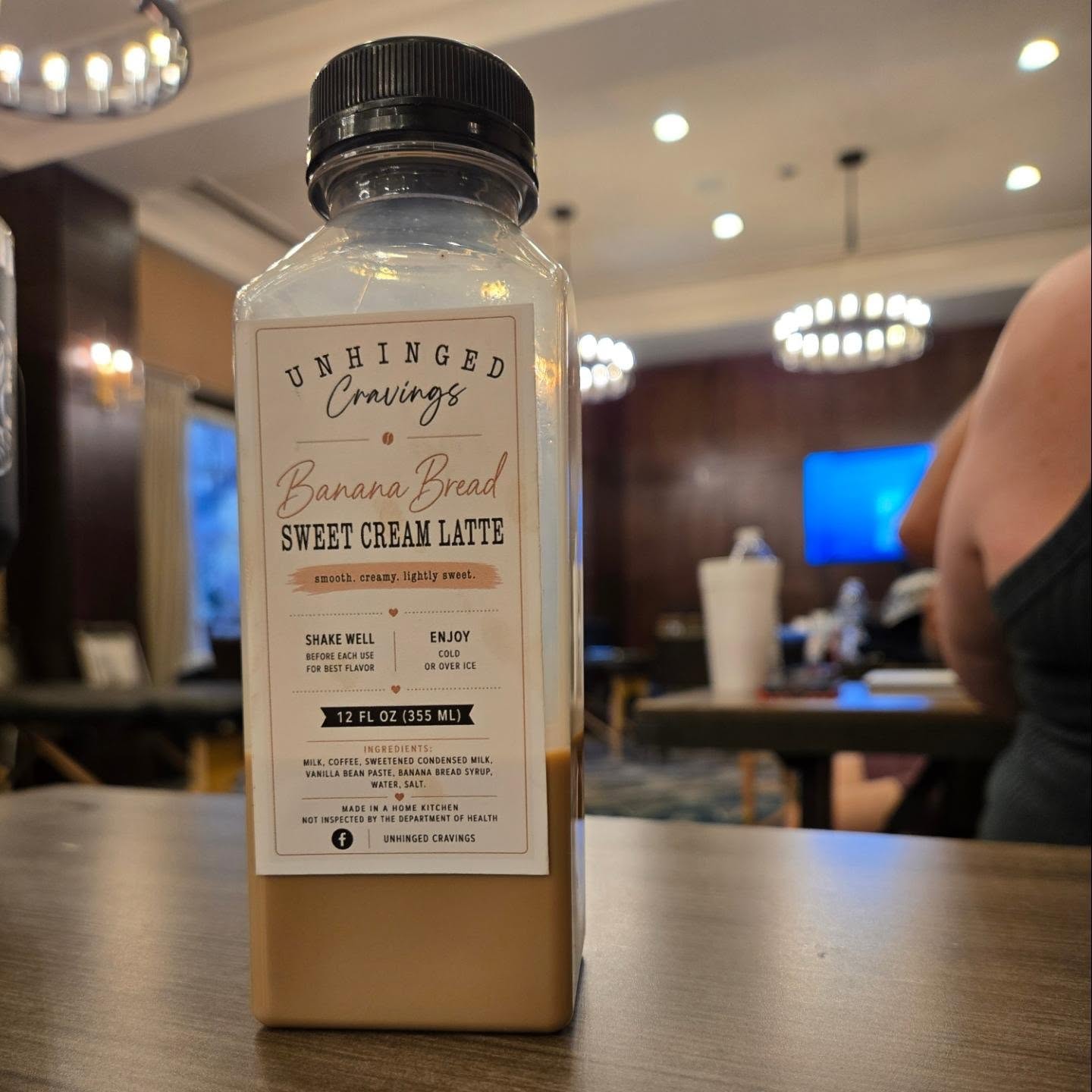 Treated ourselves to one of the new lattes by Unhinged Cravings during this weekends ozone therapy classes.
You can find their goodies at @okrootsfarmto ,
@twofriendsfarmstand , @creeksidemarketok , @theroutecellar and @earlybirdmarket22
🌱