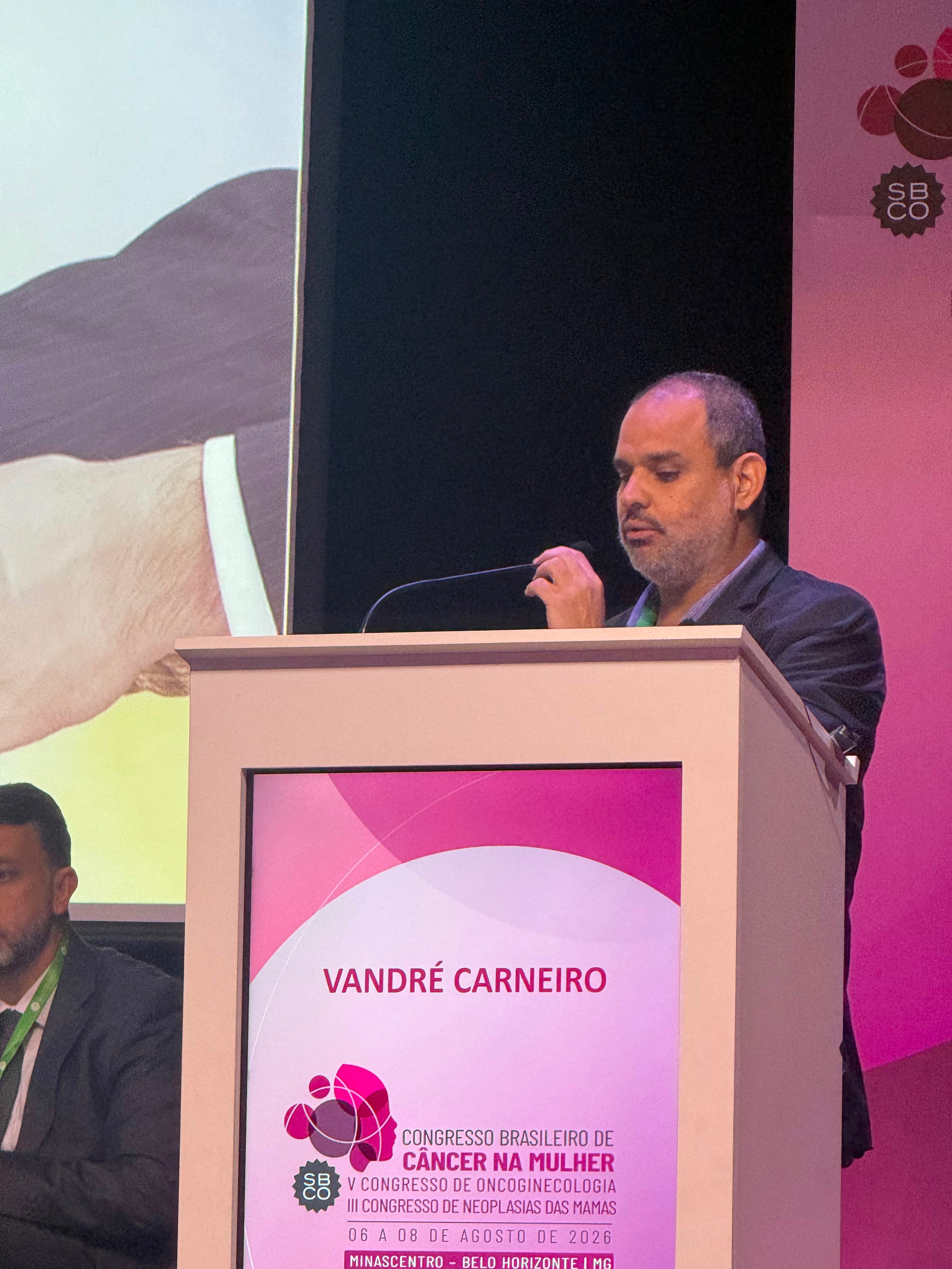 Dr. Vandré Carneiro, cirurgião oncológico, participou como palestrante em diferentes módulos da programação científica do Congresso Brasileiro de Câncer na Mulher 2026.
@drvandrecarneiro