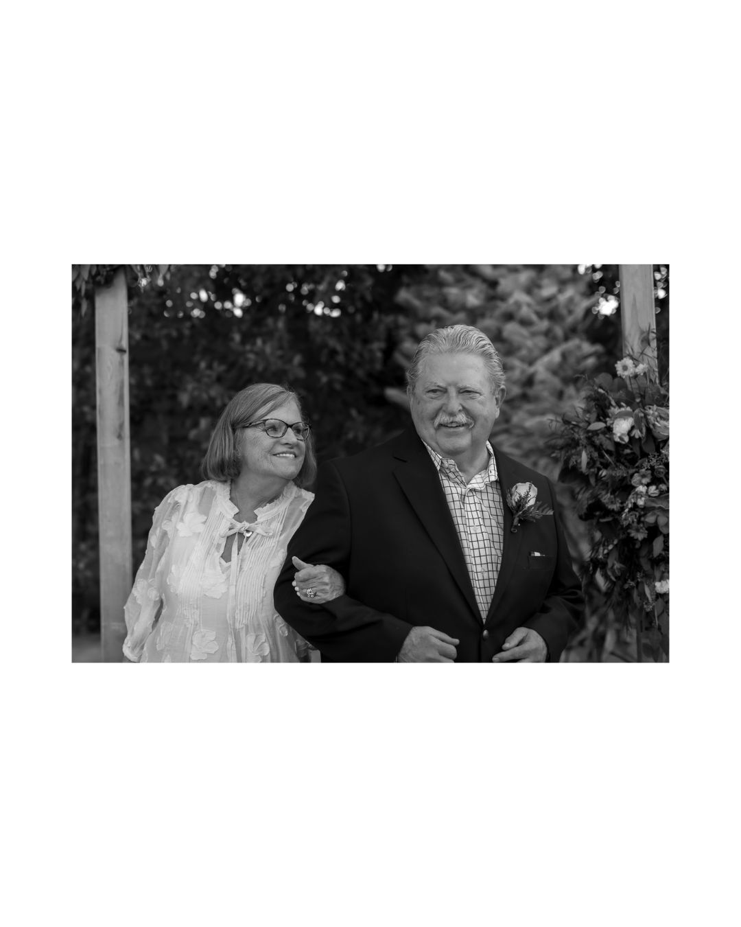 A vow renewal that quietly becomes a family reunion—where generations gather and memories deepen 🌿
The kind of day that lingers long after, held in stories, laughter, and the people who matter most 🤍
#sarahnicolephoto #sarahnicoleweddings #vowrenewal #laquintawedding