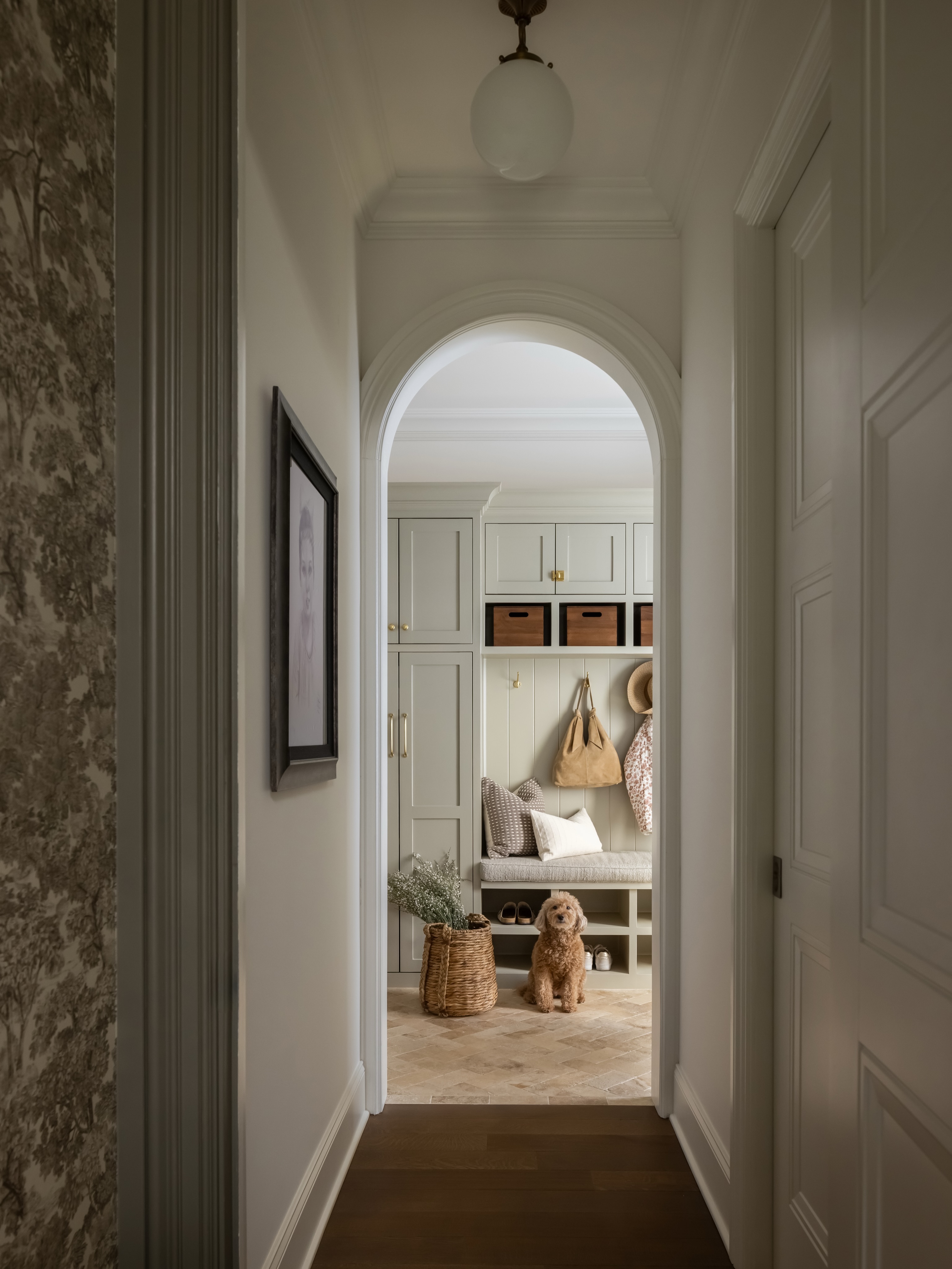 Thoughtful storage, custom details, and a whole lot of effortless elegance.
And let’s be honest, the pup really ties it all together.
Photography: @raquellangworthy.photo
#functionaldesign #luxuryinteriors #njinteriordesigner #njinteriordesign #customhome