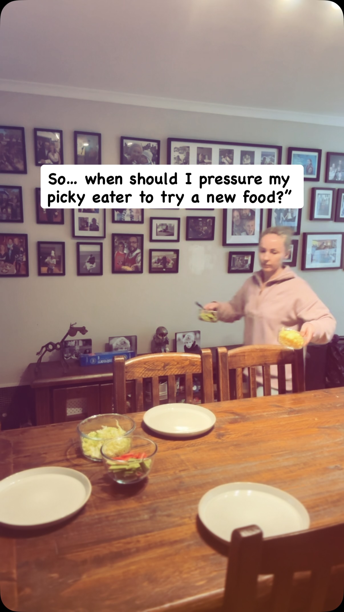This is one of the questions I get asked most.
‘If I don’t encourage them to eat it… won’t they just never try it?’
Here’s the difference…
There’s a difference between pressure and gentle encouragement.
Pressure sounds like:
❌ ‘Just one bite.’
❌ ‘You’ll like it.’
❌ ‘Eat three more mouthfuls.’
❌ ‘No dessert until you finish.’
Instead, I encourage children to interact with food in ways that feel safe.
That might mean…
👀 Looking at it.
👃 Smelling it.
✋ Touching it.
🔪 Helping prepare it.
😋 Licking/biting when they’re ready.
Every interaction builds familiarity.
When children feel safe around food, they’re much more likely to choose to taste it on their own.
The goal isn’t to win today’s bite.
It’s to build tomorrow’s confident eater.
Want to learn the strategies to get your child eating?
Comment UNFUSSY ❤️
#fussyeater #pickyeater #fussyeaters #kidsnutrition #mealtimesolutions