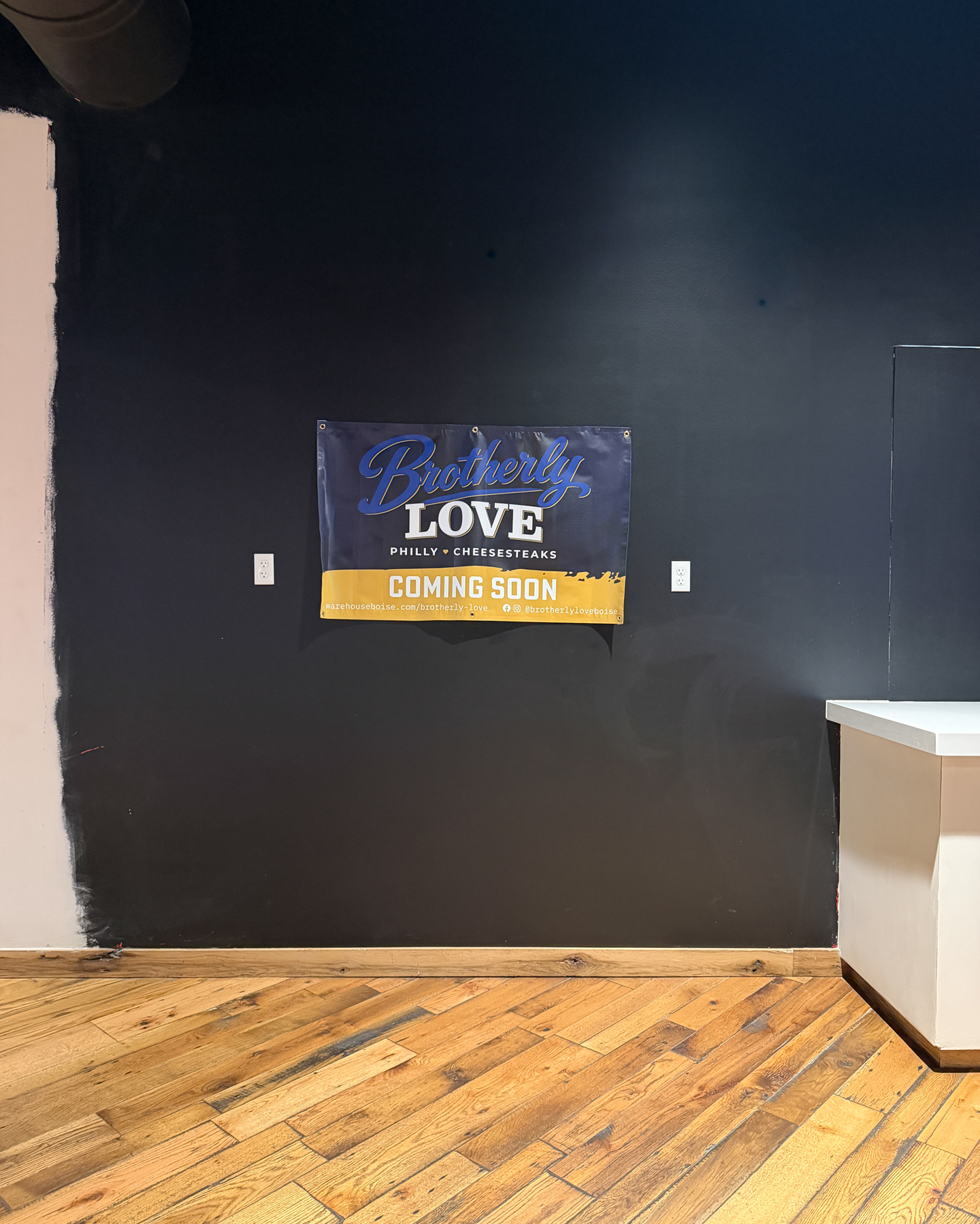 Philadelphia-inspired comfort food is headed to The Warehouse Food Hall. Brotherly Love is bringing classic cheesesteaks, homemade sides, dirty sodas, and steakhouse-style cake to downtown Boise.
Get ready. This one's worth the wait.
Follow @brotherlyloveboise_