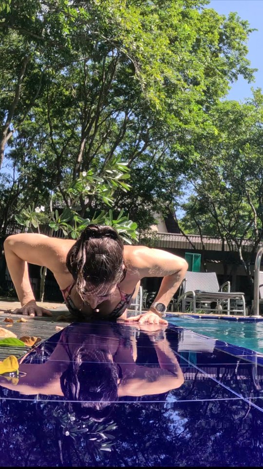 You donโt need perfect fitness spaces to stay consistent, but you do need to understand what youโre doing.
๐ด Holiday? No gym? More food? No weights? Busy days? Entertaining kids?
None need to be barriers, instead a chance to adapt, enjoy the variety & really have fun with it.
I recently had an incredible time away with family and we kept things simple:
โข Short bursts of movement
โข Making workouts into games
โข Using what we had, with a pool in a few of our stops & our bodyweight which we could always rely on!
๐ช๐ผHereโs an example of how we moved on the days we could:
6 x (20s sprints, 90s recovery) in the pool as a running movement or full power karate kicks demoโd by my nephew!
(Memo: A sprint is a SPRINT & nothing less than MAXIMUM effort so 20-30s is quite enough! Try it & find out! It doesnโt matter what the movement is as long as itโs a consistent max effort)
Followed by 3 xโฆ..
15 x tricep dips on pool edge
10 x press ups (with or without knees down)
10 x split leg lunges each leg or squats
8 x V-sits
30s plank
(Close to failure on all exercises or number for a guide)
So...despite a jam backed travelling agenda, unable to run (due to heat ๐กand roaming elephants in places! ๐) we returned feeling really good, energised as well as rested & avoided coming home feeling like weโd taken a step backwards. ๐
๐We also thoroughly enjoyed every meal because itโs one of the best bits about travel and experiencing different cultures.
๐ Gaining knowledge with a good training programme can do this for you too.
It teaches you how to think, not just what to do so you can adapt when needed.
Want this kind of confidence with your body?
Drop me a message with โADAPTโ & Iโll teach you how.
#fitwellmove e #strongwomen #fitnessover40 #onlinefitnesstrainer #femalestrengthcoach