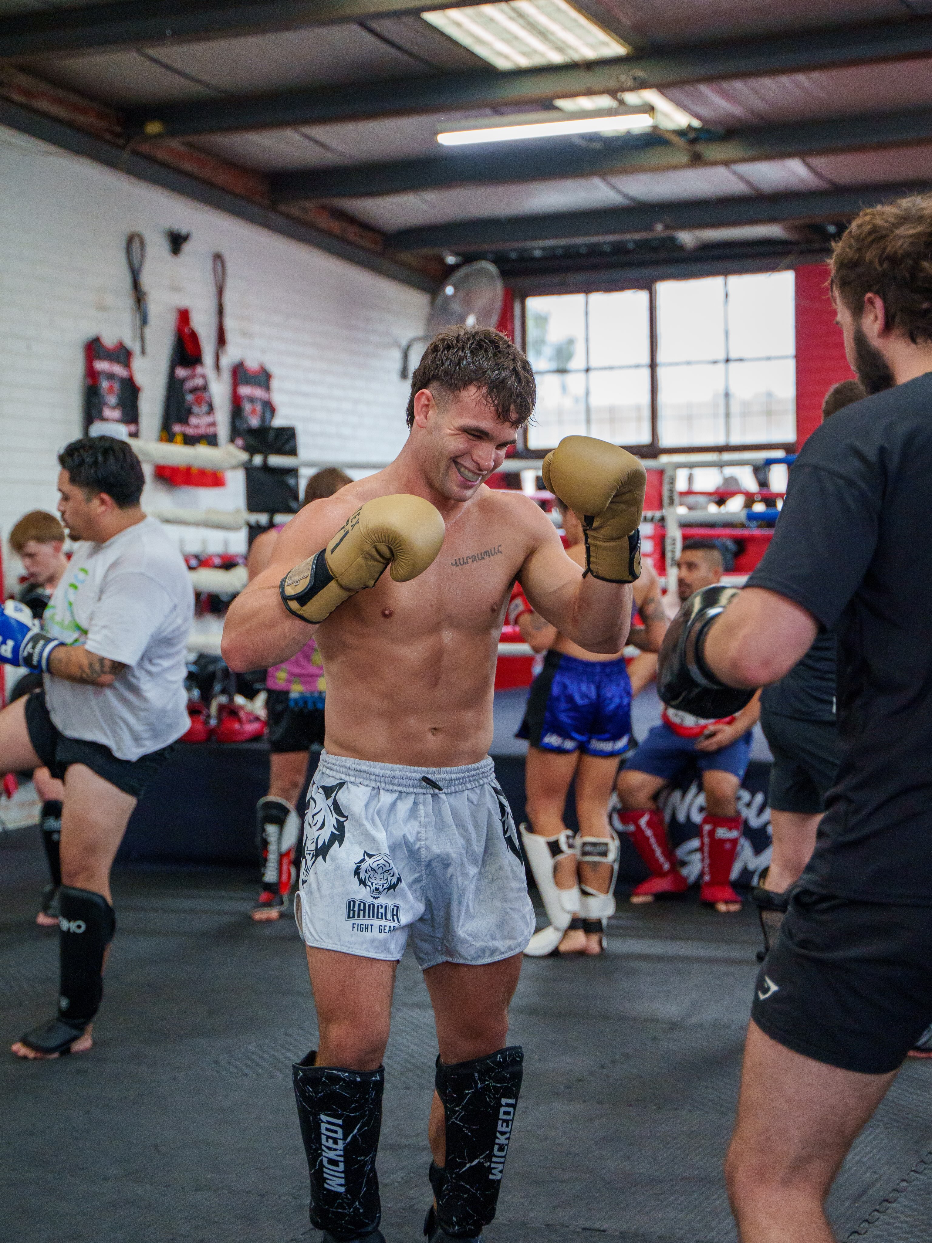 Smile and Train Muay Thai 😬 #youngbullsgym #youngbullsmuaythai #weareyoungbullsgym