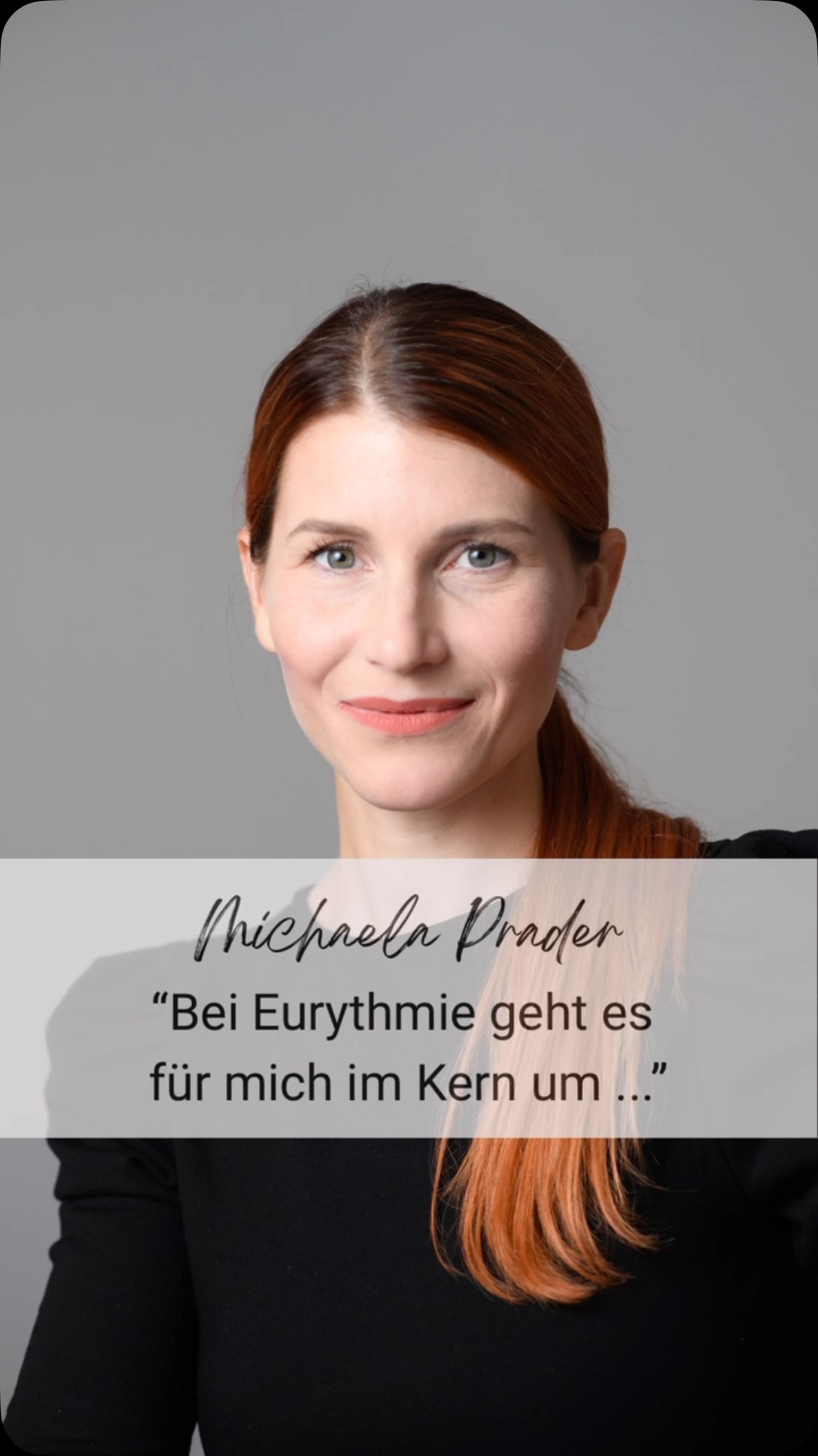 Michaela ist Teil des Vorstands von Eventeurythmie und setzt sich dort für die Weiterentwicklung der Eurythmie als zeitgenössische Kunst- und Bewegungspraxis ein.
Michaela sagt: „Im Kern geht es um die Aktivierung und Kultivierung einer Empfindungsebene, in der das Ich das Du noch erreicht, beziehungsweise das Individuum die Welt – und ich halte diese Empfindungsebene eigentlich als das Denkorgan der Zukunft."
Besuch unsere Website und erfahre mehr über Michaela und die andere Mitglieder des Vereins:
https://www.eventeurythmie.com/team-mitgliedschaft
Der Beitrag zeigt einen Ausschnitt aus unserem Imagefilm =>
Idee/Einzelstatements: Team Eventeurythmie
Kamera/Schnitt/Technik: Martin Arlt
Musik: Michael Gees
EVENTEURYTHMIE EURYTHMIE MULTIDIMENSIONALEBIOGRAFIE