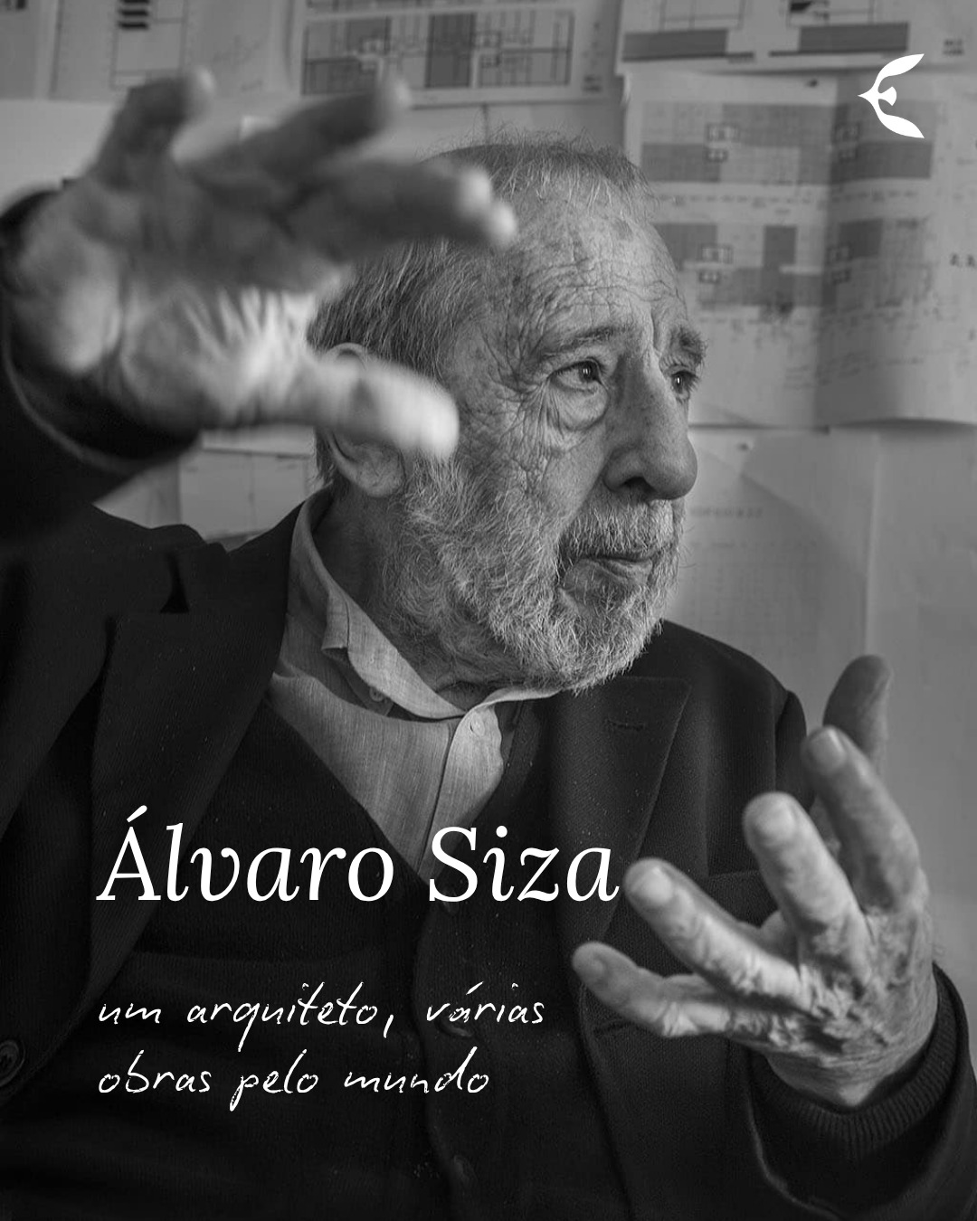 Incluir arquitetura em uma viagem é uma das formas mais diretas de entender um lugar. Siza é um caso particularmente interessante porque sua arquitetura não grita: ela responde ao contexto, à luz, ao território. Quanto mais você sabe sobre ela, mais você vê. Portugal ganha outra dimensão quando percorrido com esse olhar.
É o tipo de camada que adicionamos a um roteiro quando conhecemos bem o cliente e o que ele valoriza.
Aqui, fazemos viagens do zero para cada cliente.
Entre em contato e comece a desenhar a sua próxima experiência com quem entende de personalização, curadoria e repertório.