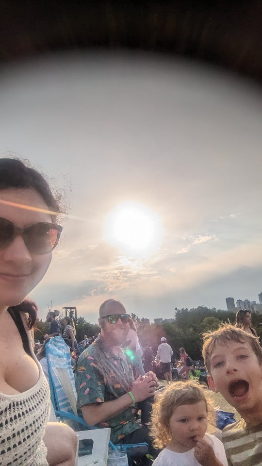 A Folkin' Good time at the @edmfolkfest this weekend 🎶💕