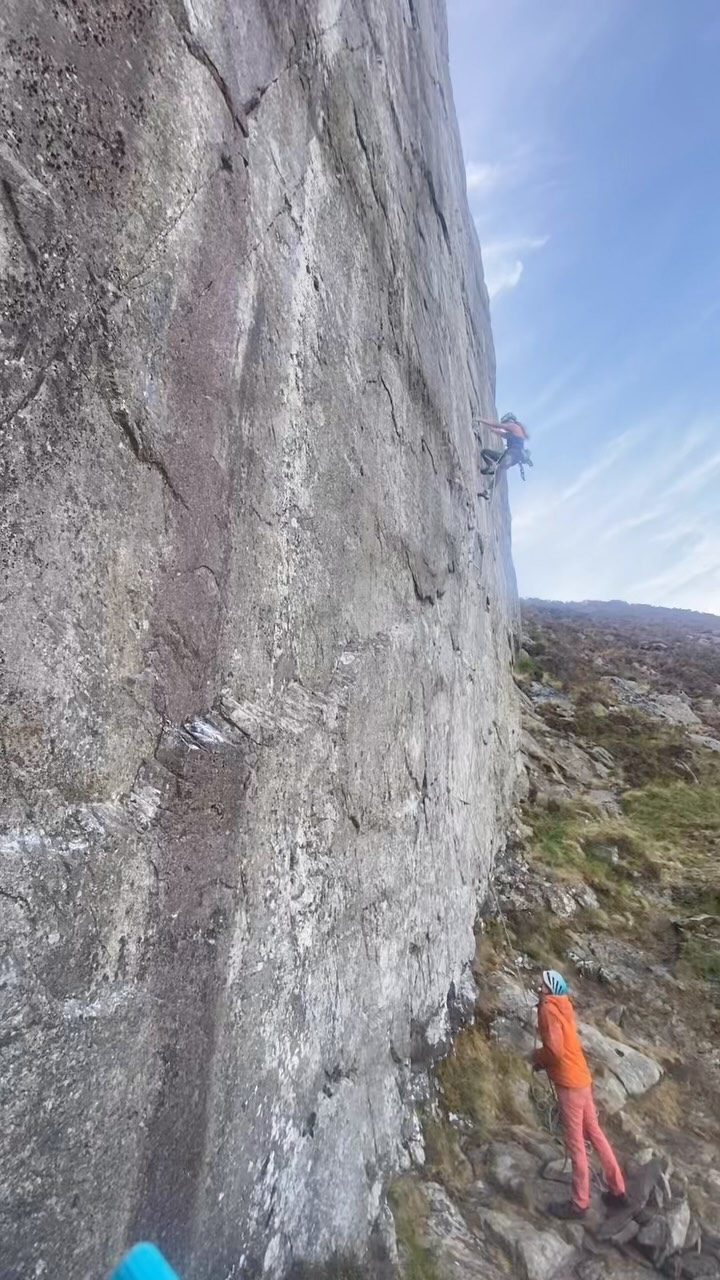 Pwmpty (E9 7a)
What’s better than sending yourself? A team send with @dringo.daz 😊
On Thursday last week in terrible midgy conditions we both bouldered out the start with a small pad to get the first gear in! Daz put in a good effort on Yma O Hyd and I put in a poor effort on Pwmpty feeling like I was sliding and having forgotten the finer details from last year. We quickly evacuated after getting some nibbles from the midges.
Yesterday I persuaded Daz to go up as Pwmpty is less fingery. It’s a fantastic addition from @caffinspain - fair play bouldering out the start numerous times with just a rucksack! Pwmpty has the most trad feel of all the routes, Daz and I opted to place all gear on lead and skip out the peg as I felt like it made sense to do it as a full trad route.
Daz cruised the route with an encouraging breeze, I got pumped out of my tree when the breeze died off and thd midges came out but I really enjoyed having to fight!
Setting goals this year has felt hard but this one came at just the right time 😊
It’s also given me the idea of another goal…… this wall is just too good!