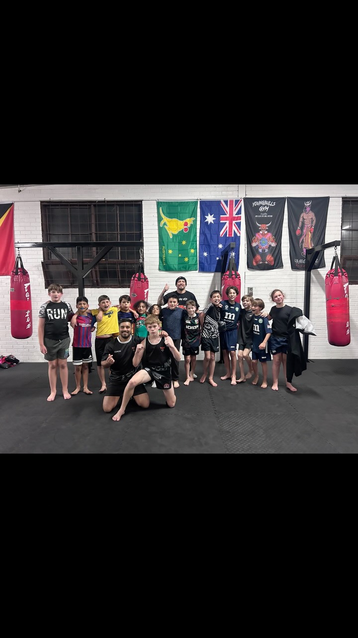 Shoutout to the @moorabbinrams U11s for switching things up and joining us inside the gym last night. Good luck with your future games. Up the rams 🐏 #youngbullsgym #moorabinrams