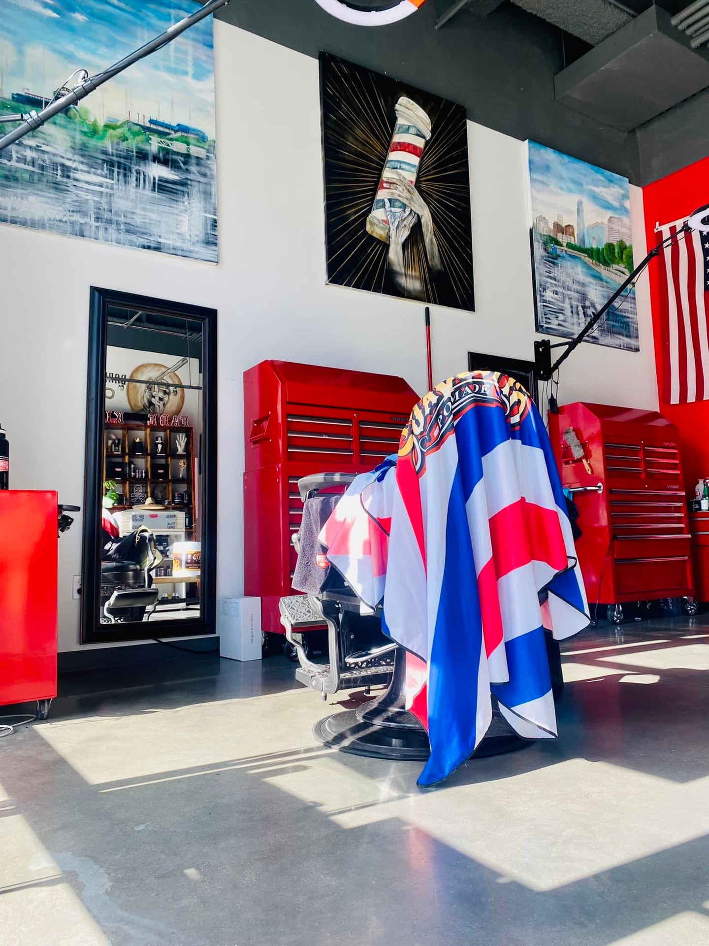 Nights at The Capitol District hit different with a fresh cut. Get on the books today 👇
@fadekings.barbershop