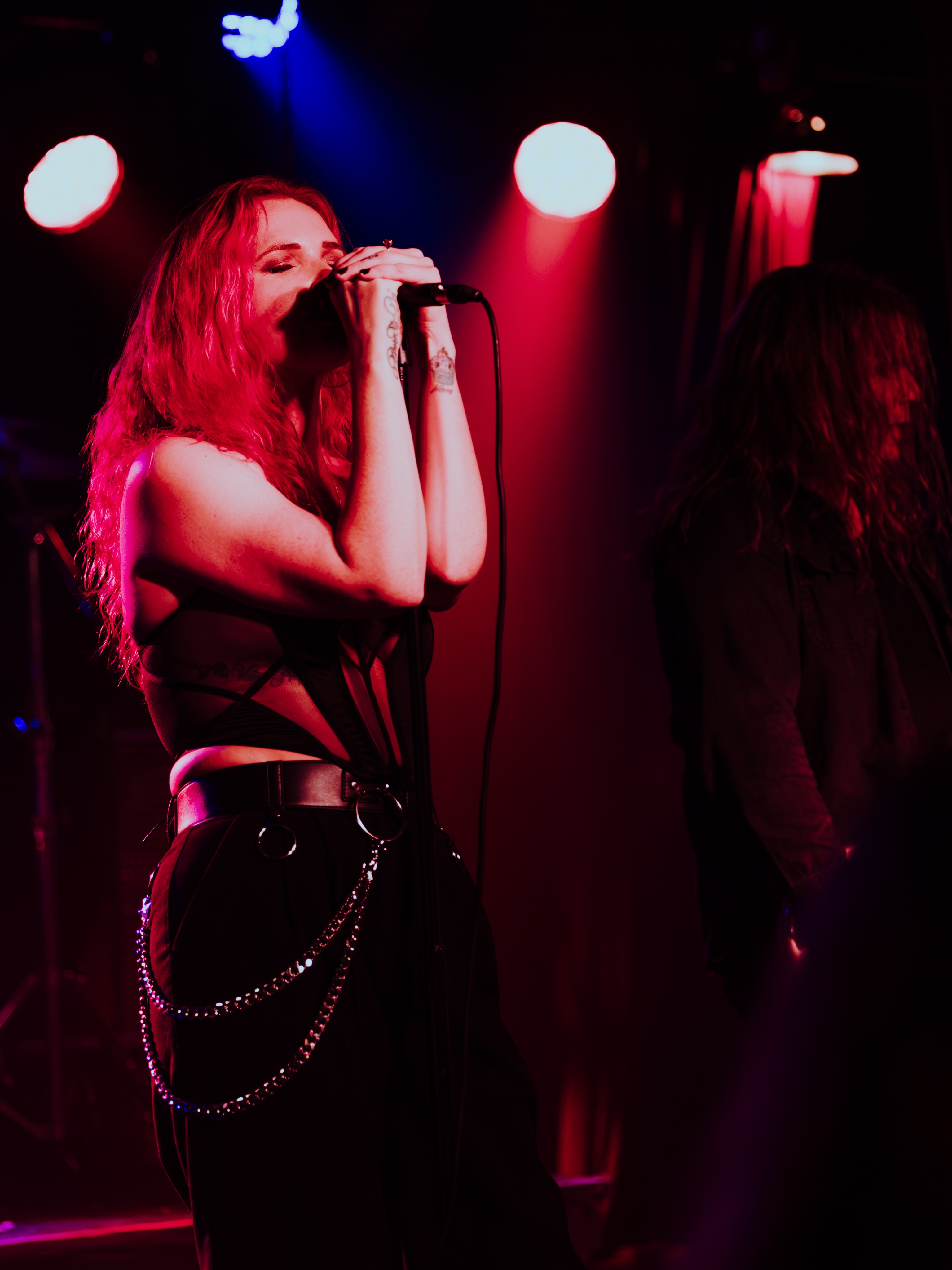 🤘🏻🥰We are still on a high from last week’s show at @threeclubs ⚡️ Thank you for the review @concertcrap @leannarmone