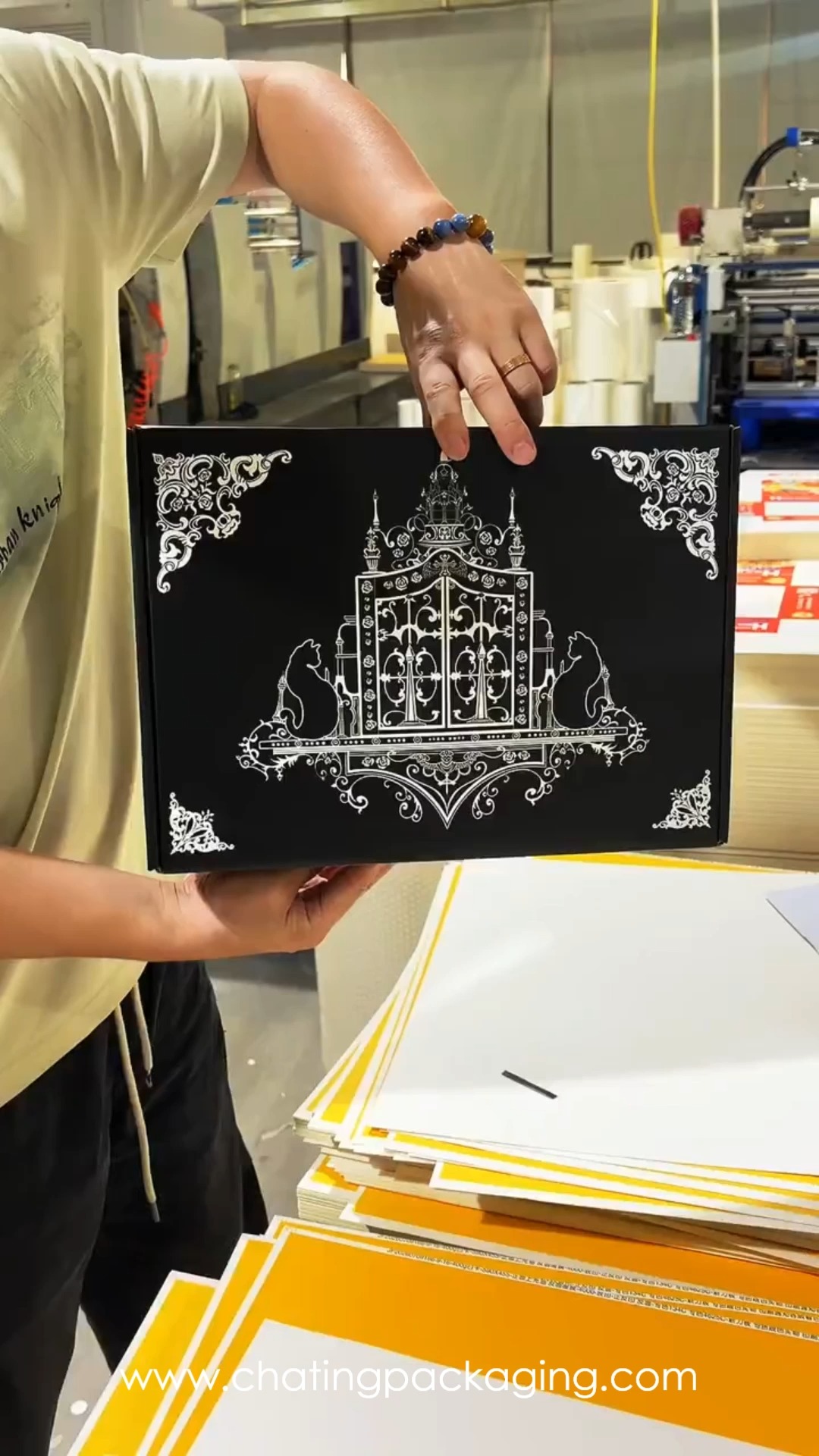 From a flat sheet to a finished mailer box.
Designed for durability, presentation, and a better unboxing experience, our mailer boxes help brands create packaging that feels professional from the moment it arrives.
#mailerbox #custommailerbox #custompackaging #packagingmanufacturer #packagingfactory #boxmanufacturing #paperpackaging #packagingdesign #productpackaging #brandpackaging #unboxingexperience #customboxes #packagingideas #packaginginspo #retailpackaging #premiumpackaging #packagingproduction #sustainablepackaging #smallbusinessbranding #brandingdesign #paperbox #custombox #giftbox #giftboxes #chatingpackaging