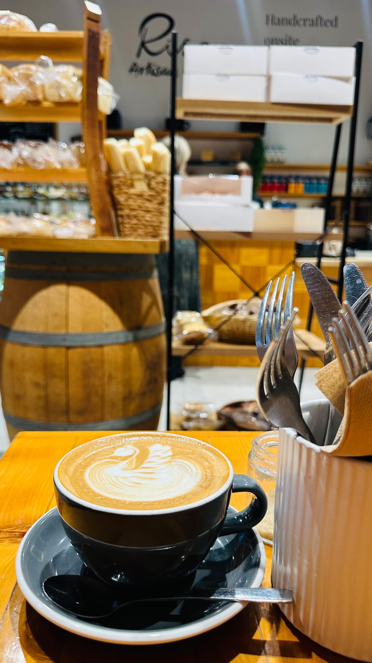 🌧️ Rainy weather calls for a cosy stop at Rise. ☕🥧🥐
Hot coffee, fresh pies and all your bakery favourites waiting for you. ❤️
Come warm up with us! ✨
#RiseArtisanBakery #RainyDay #CoffeeAndPie #FreshBakes