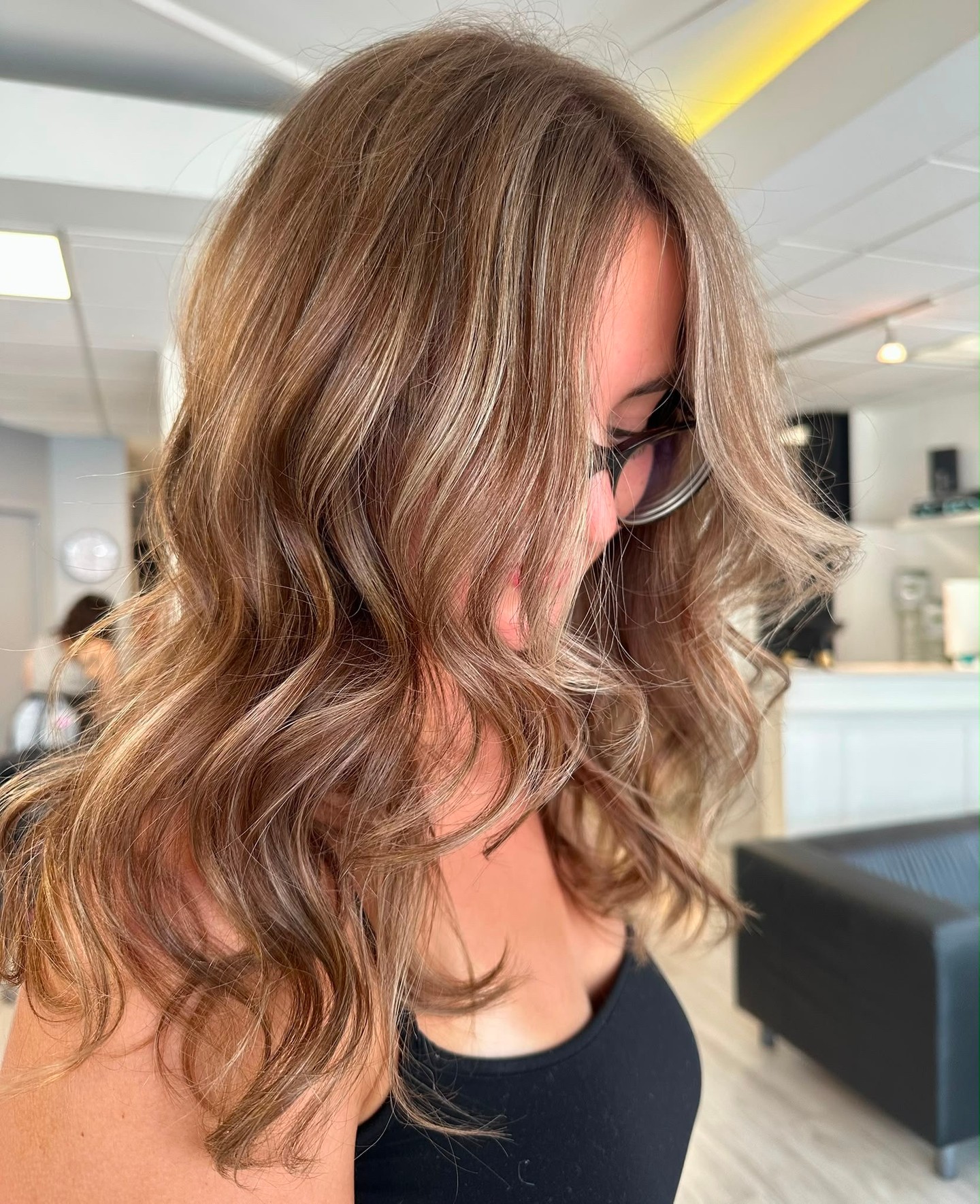 A little brightness goes a long way ✨🤍
Georgia transformed this look with soft, seamless highlights for an effortless, lived-in finish that grows out beautifully.
Book you next appointment today!
We 🤍 Hair
#BurnabyBC #BurnabyHairSalon #Burnaby #VancouverHairSalon #HairInspo #HairStylists #Joico #KevinMurphy #HairExtensions #BrentwoodMall #TheAmazingBrentwood #BrentwoodBurnaby #selflove #selfcare