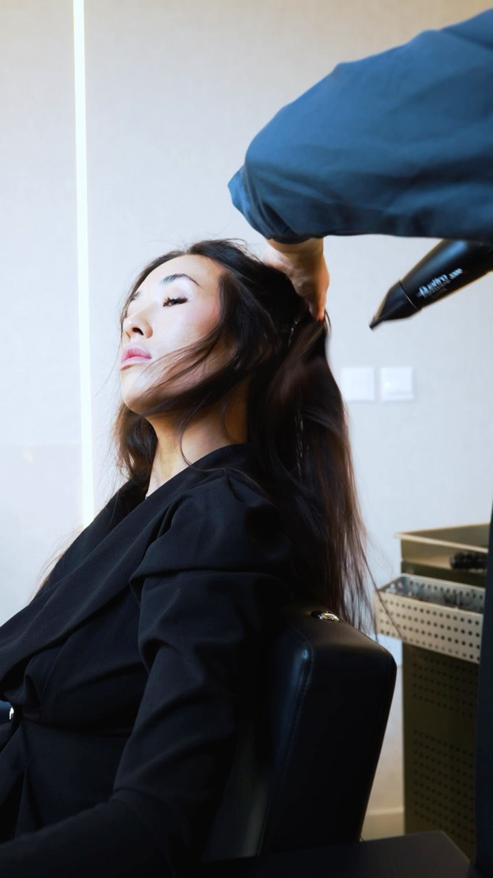 عندك قصة شعر معينة في بالك؟ ✂️✨
اطلبيها، وإحنا نوفر لك اللوك اللي يناسبك ويبرز جمال شعرك 🤍
#HairCut #HairTransformation #HairCare #BeautySalon #GrandFlora