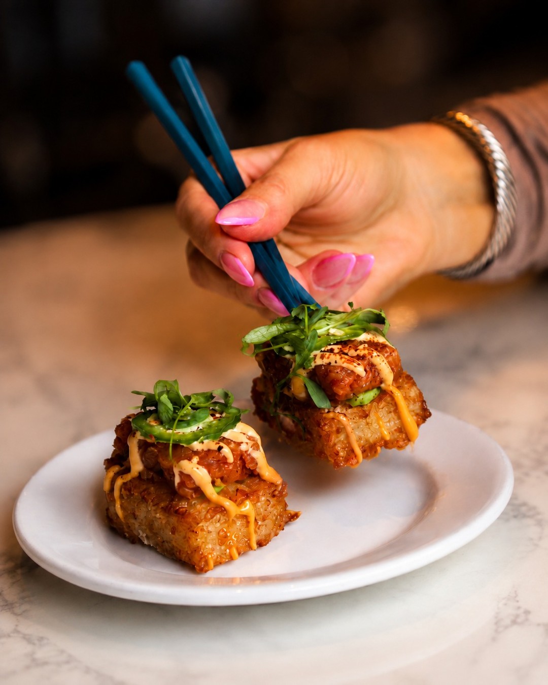 A table that understood the assignment. 🍣🍸 From first bite to final cheers, every order deserves its moment.
#FortMyersFoodies #FortMyersEats #FoodAndDrinks #SWFLFoodies #DinnerInspo