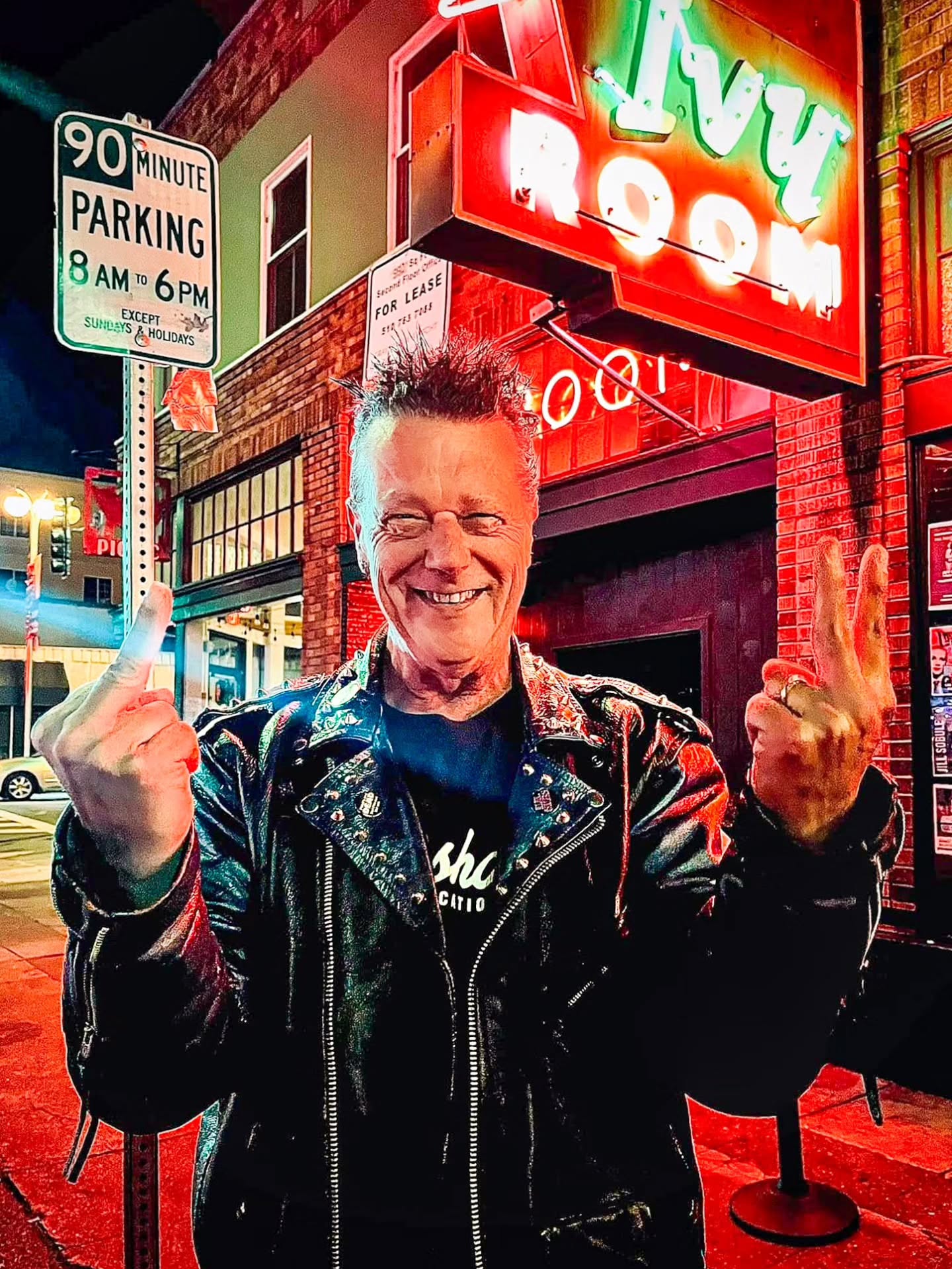 ANDREW BOAK IS BACK
One of Auckland punk’s originals is back in Aotearoa.
Andrew Boak aka Wastemaster was a member of No Tag, one of the bands at the heart of Auckland’s early ’80s punk scene. He’s been making noise ever since, from the NZ punk underground to the San Francisco scene and back again.
Tonight, he’s back behind the decks at Ding Dong Lounge.
Cootie Cuties + Mistress upstairs in Dead Witch
Wastemaster from 8pm downstairs
Blitz Da Māori from midnight
$5 presales / $10 door
And if you’re heading to the darts at Spark Arena, come join us afterwards.
Tonight. Two floors. Double trouble.
#DingDongLounge #AucklandPunk #NZPunk #PunkRock #AucklandMusic