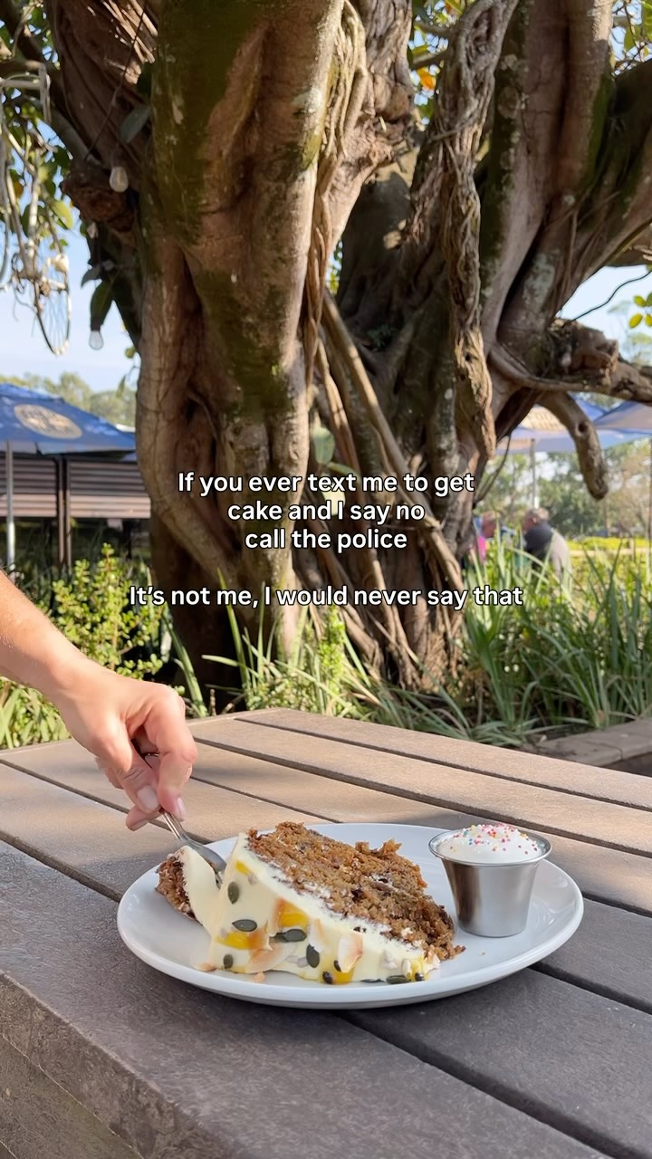 Sound the alarms ‼️
Carrot cake forever 🥰
Also, cake for breakfast is totally acceptable and shall not be frowned upon 🙌
#ballito #restaurant #cafe #food #cake