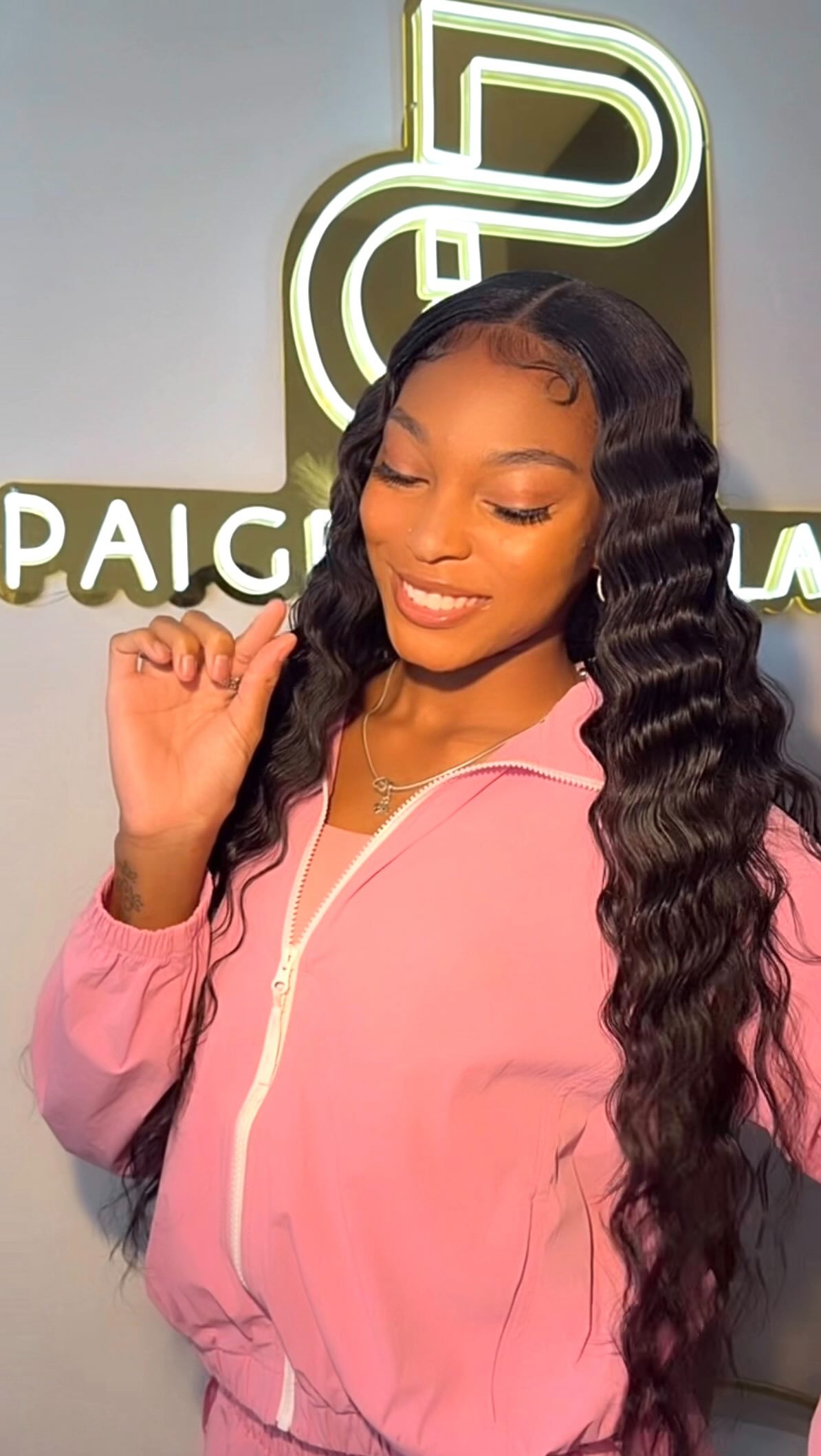 1,2,3 Release em 😍🔥 First day out of summer teas 👌🏽😍Super girly Quickweave & crimpzzzzz on my beautiful niece !!
Book you look next @paigesofglam
🔥🔥🔥🔥🔥🔥🔥🔥🔥🔥🔥🔥🔥🔥🔥🔥#hairtransformation
#girlhairstyles #trendinghairstyle #crimps #firstdayofschool