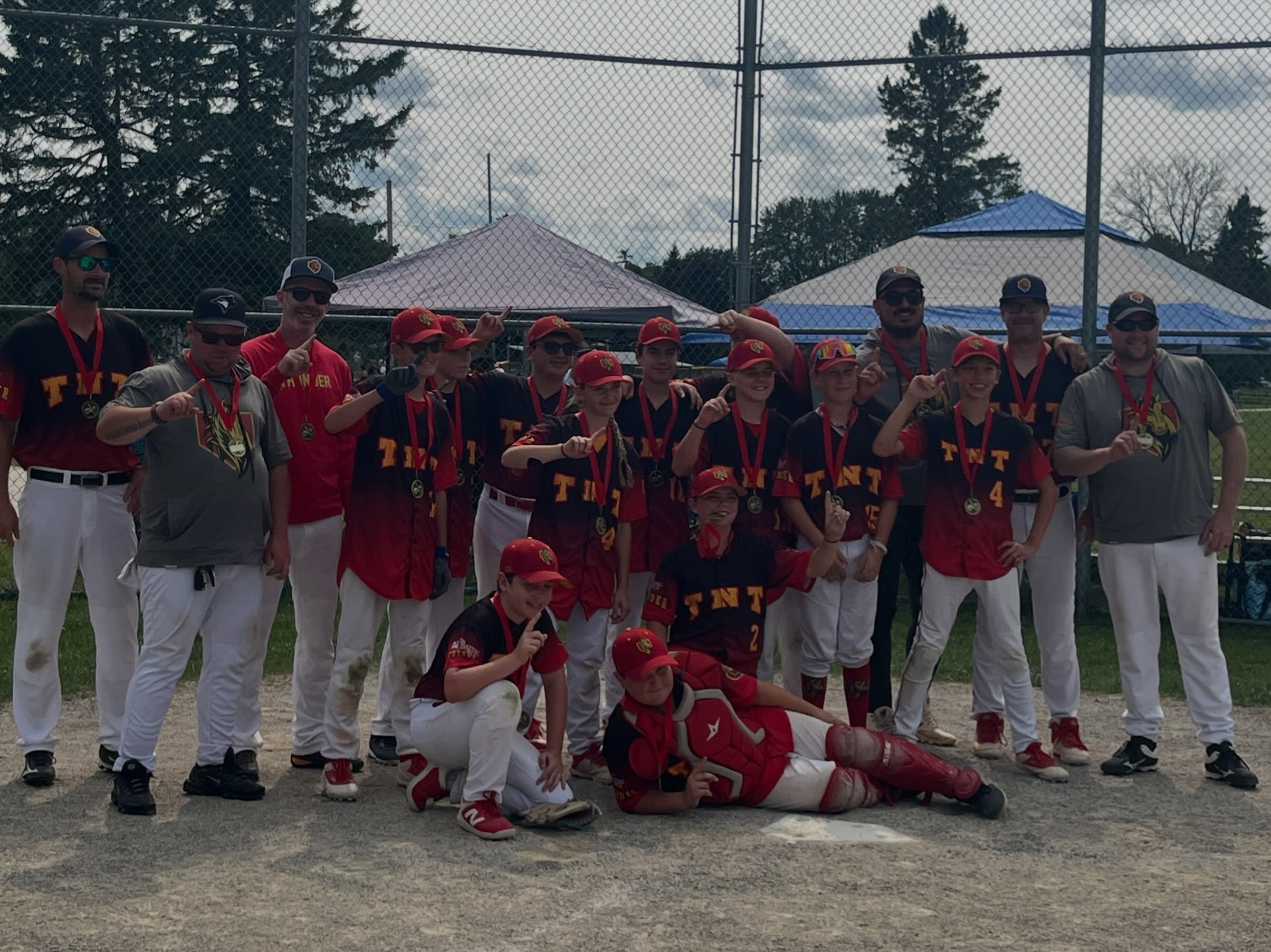 Congrats to the TNT Thunder 13U Select team for winning the YSBA B pool championship!!! ⚾️
GO THUNDER!!!
#proudsponsors