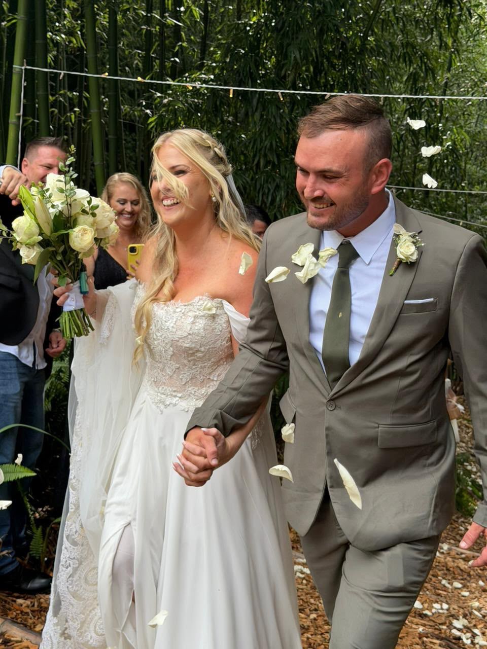 We love it when our brides share images with us from their special day! @jeanalloyd came to us with a specific vision for her bespoke gown, she wanted a romantic, flowy gown…. With one non-negotiable: strapless neckline. For me as a designer, one of my main concerns for every dress, is offering the bride the best possible bust support. The neckline has to be flattering and perfect, as it will appear in almost all of her photos! And nothing is more uncomfortable that a boob-tube dress you have to tug at constantly to keep it up 🫣😅 So to ensure the ultimate bust support for Jeana, we added boning and concealed lace-ups to her bodice, creating a structured corset that would support the whole weight of the dress and stay in place the whole day.
If you have a specific vision for your dress, a non-negotiable that you know, no imported or off-the-rack dress will fulfill, pop us an email on hanrie@hanrielues.com
No challenge is too big or too small, when it comes to crafting the perfect bespoke gown.
Also, Jeana’s dress is now available for sale, from our pre-loved rail 🌸
#realbride #bespokebride #bridaldesigner #weddingdressdesigner