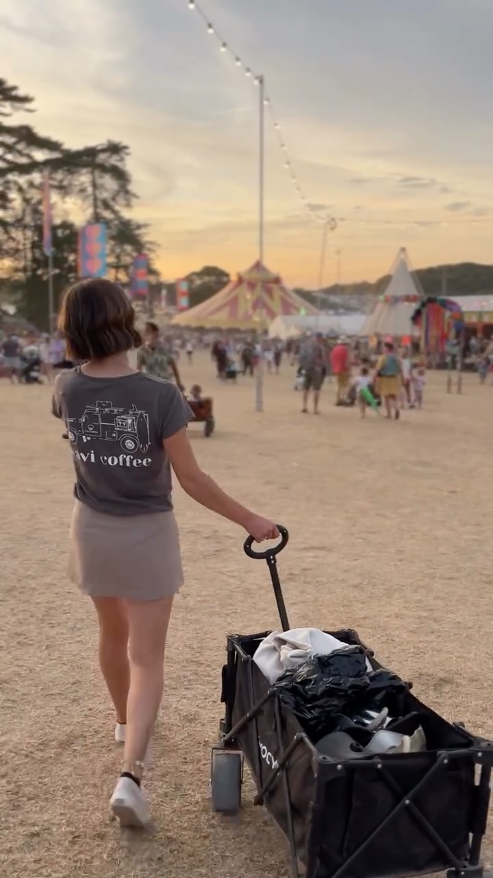 Over a week since we were on site at @campbestival ❤️
Here’s the round up! Apart from the walk in and out we honestly didn’t move out of Feastival behind the castle as it was just so busy! 🤪
Buzzing this year with very hungry and thirsty people - we think every single trader in our happy spot was crazy (and happy) busy and pretty much sold out! ❤️
Thanks to the incredible @we_are_farandbeyond team behind it all for hosting us and allowing us to be part of this incredible event this year.
#campbestivalroundup #campbestival #coffeelandrover #mobilecoffee #daystoremember @welovestrawbs @thedoughbox.bh @djbbq