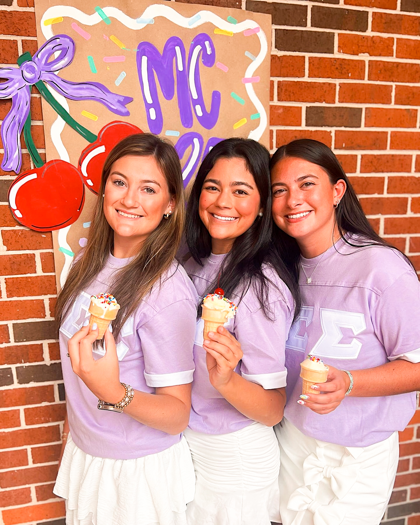 Work Week mode: activated ✅ Our sisters are hard at work getting ready to welcome new Sigmas! Tag a sister that deserves some appreciation! 💜
