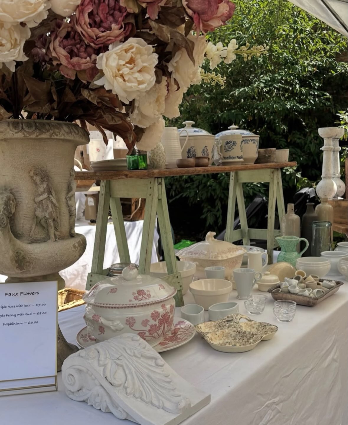 Introducing our Summer Brocante Exhibitors 🌿
@waywardrose_uk
Sourcing timeworn French Brocante, country painted furniture and pretty ceramics, alongside Savon de Marseille French soaps & beautiful faux flowers, you’ll find a wonderful selection of beautiful things on the stand @waywardrose_uk 🌿
Su & Gary @waywardrose_uk will be located on the lawns alongside 40 other Brocante, vintage and artisan stands at the Summer Brocante 🌿
We look forward to seeing you at the fair 🎪
The Summer Brocante 🎪
B/H Monday 31st August
10 - 3pm
Moyles Court
New Forest
Brocante shopping | chippy paint | country finds | country living | French style